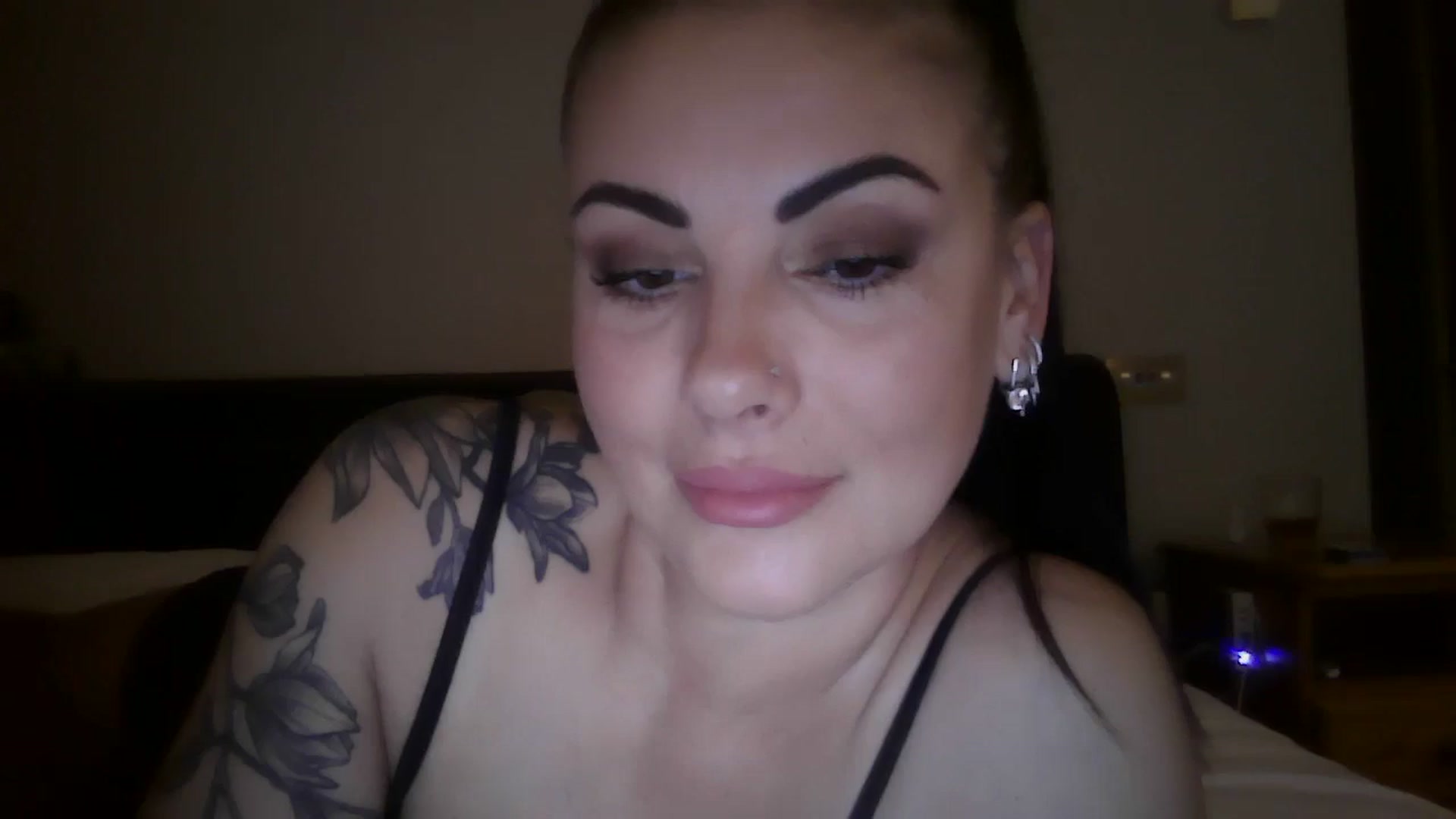 Gallery image thumbnail from FitBaby's myfreecams stream on, 10/15/2024, 12:18 image 20 of 20