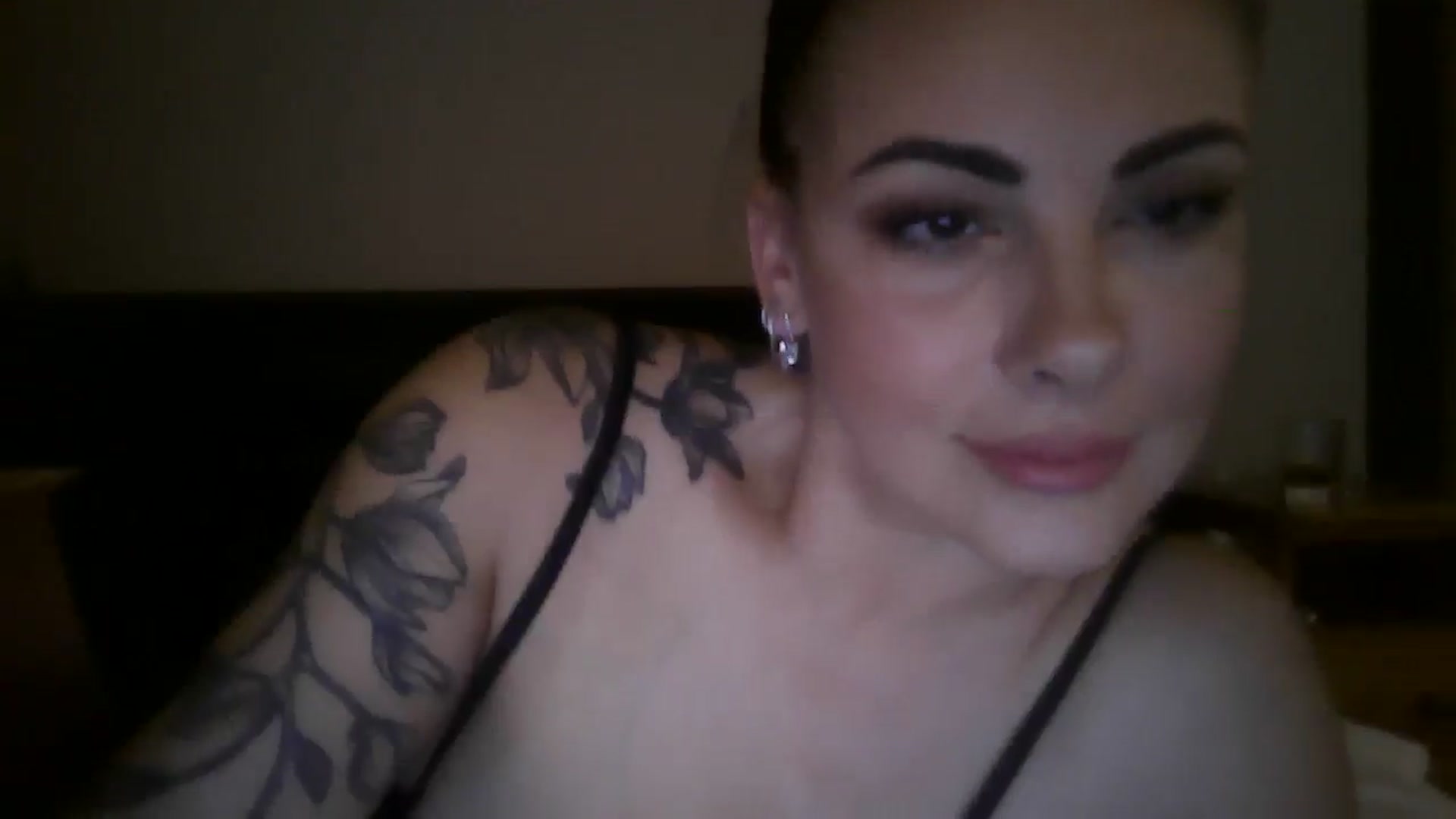 Gallery image thumbnail from FitBaby's myfreecams stream on, 10/15/2024, 13:52 image 3 of 20