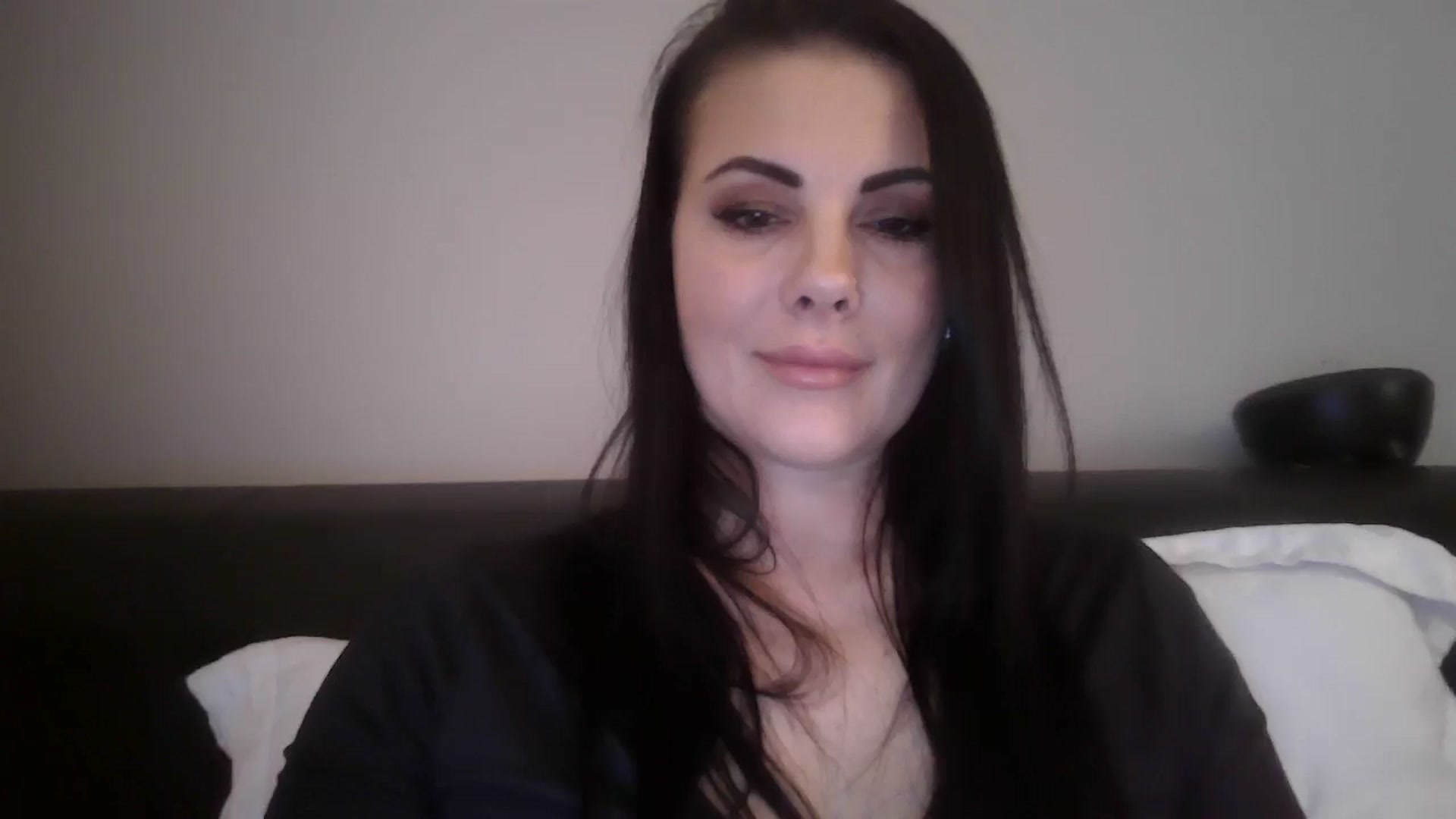Gallery image thumbnail from FitBaby's myfreecams stream on, 10/18/2024, 13:09 image 13 of 20