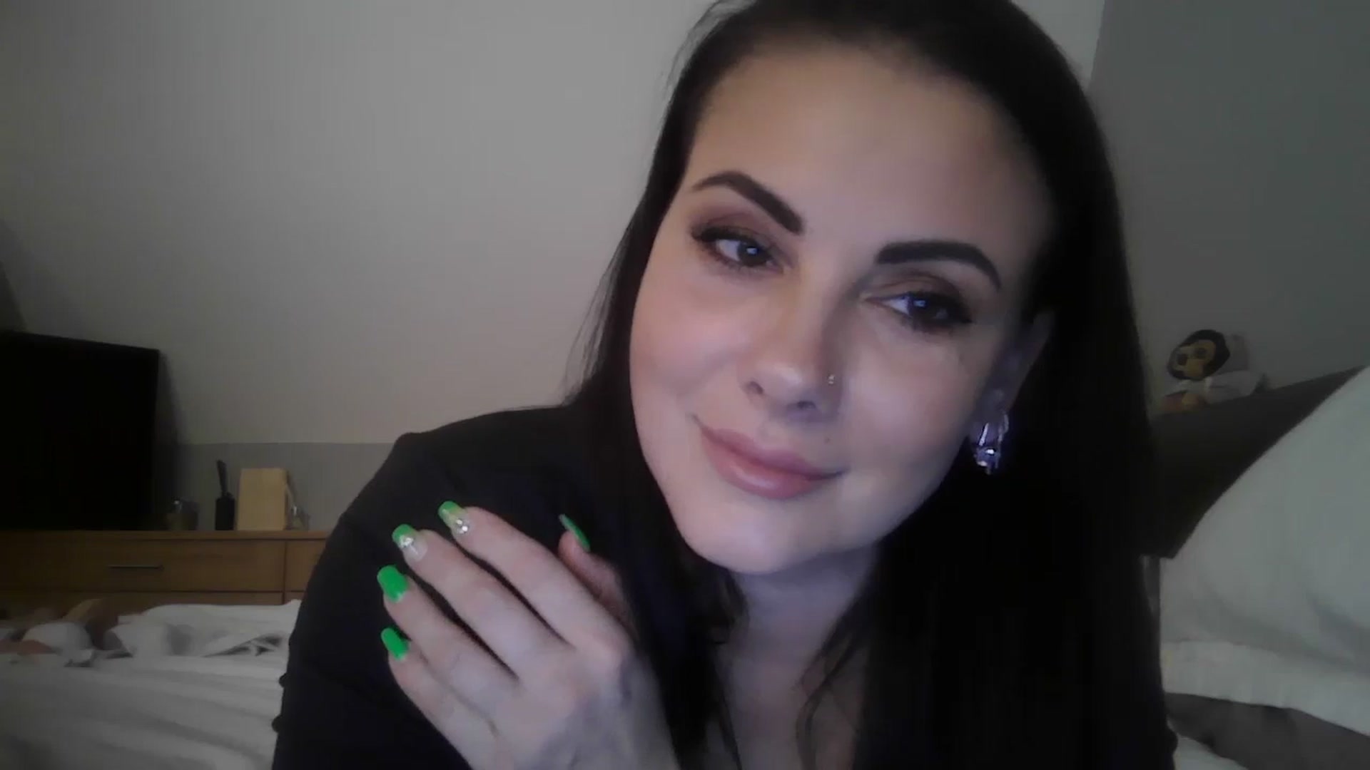 Gallery image thumbnail from FitBaby's myfreecams stream on, 10/18/2024, 13:09 image 10 of 20