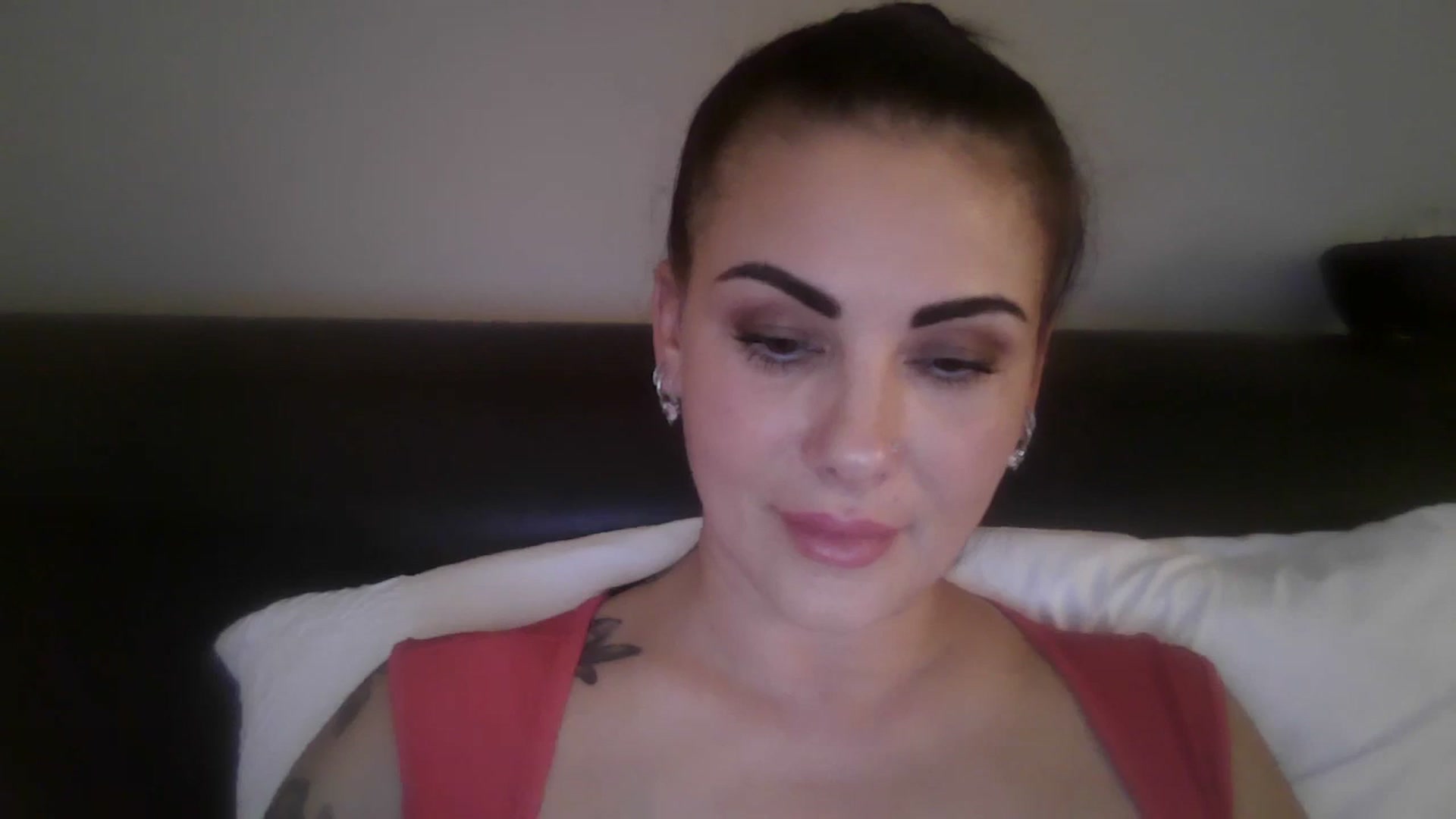 Gallery image thumbnail from FitBaby's myfreecams stream on, 10/22/2024, 12:26 image 3 of 20