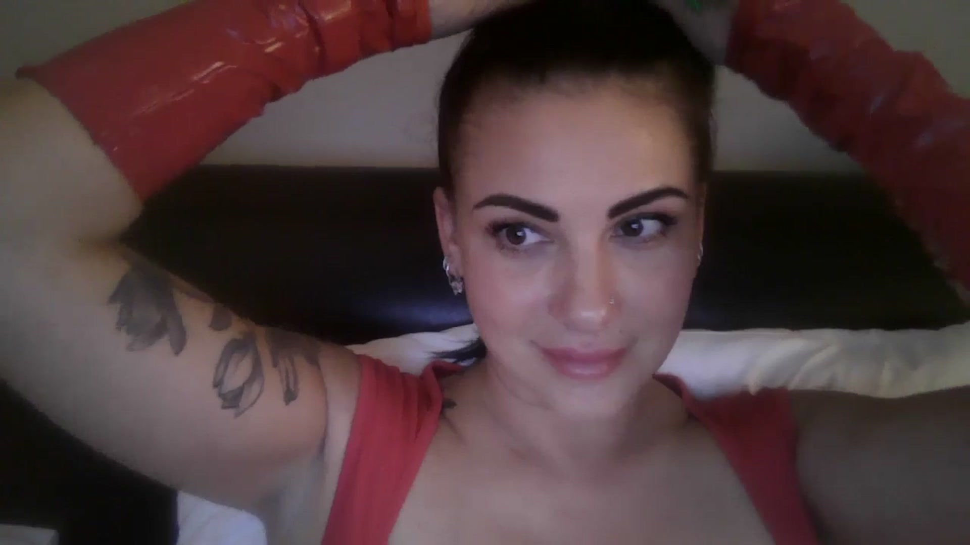 Gallery image thumbnail from FitBaby's myfreecams stream on, 10/22/2024, 12:26 image 6 of 20