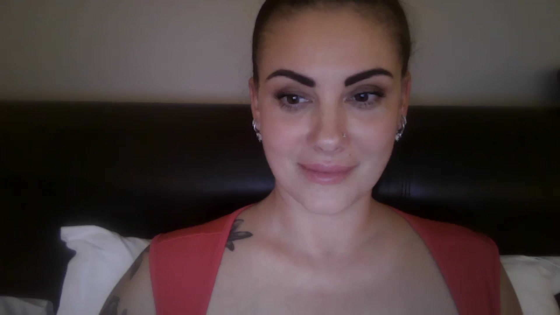 Gallery image thumbnail from FitBaby's myfreecams stream on, 10/22/2024, 13:51 image 16 of 20