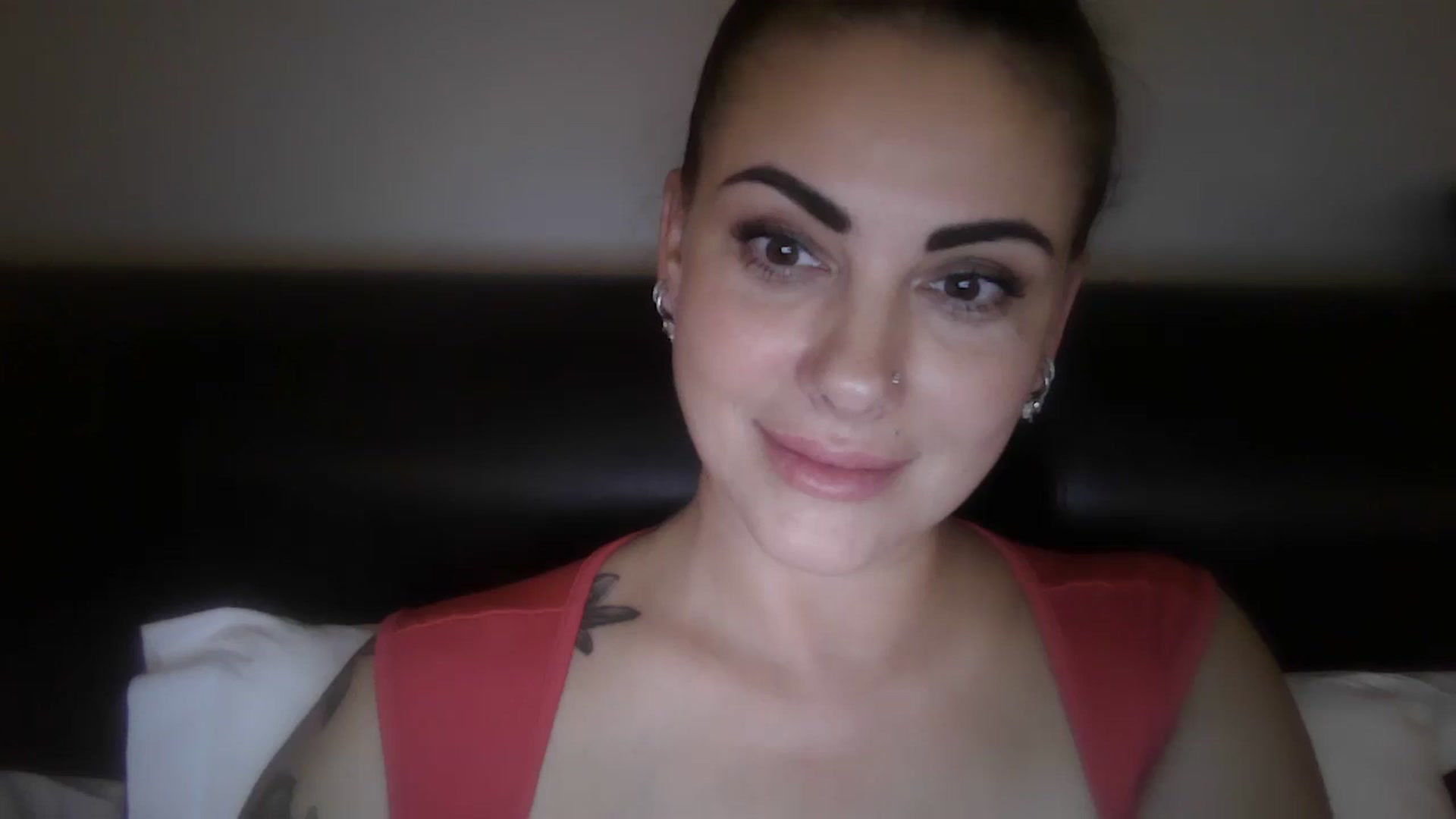 Gallery image thumbnail from FitBaby's myfreecams stream on, 10/22/2024, 13:51 image 7 of 20