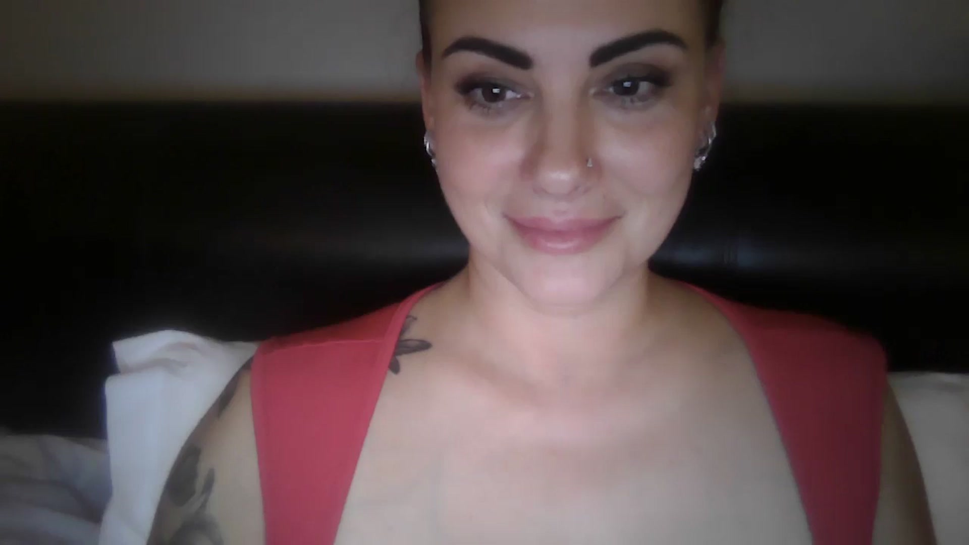 Gallery image thumbnail from FitBaby's myfreecams stream on, 10/22/2024, 13:51 image 3 of 20