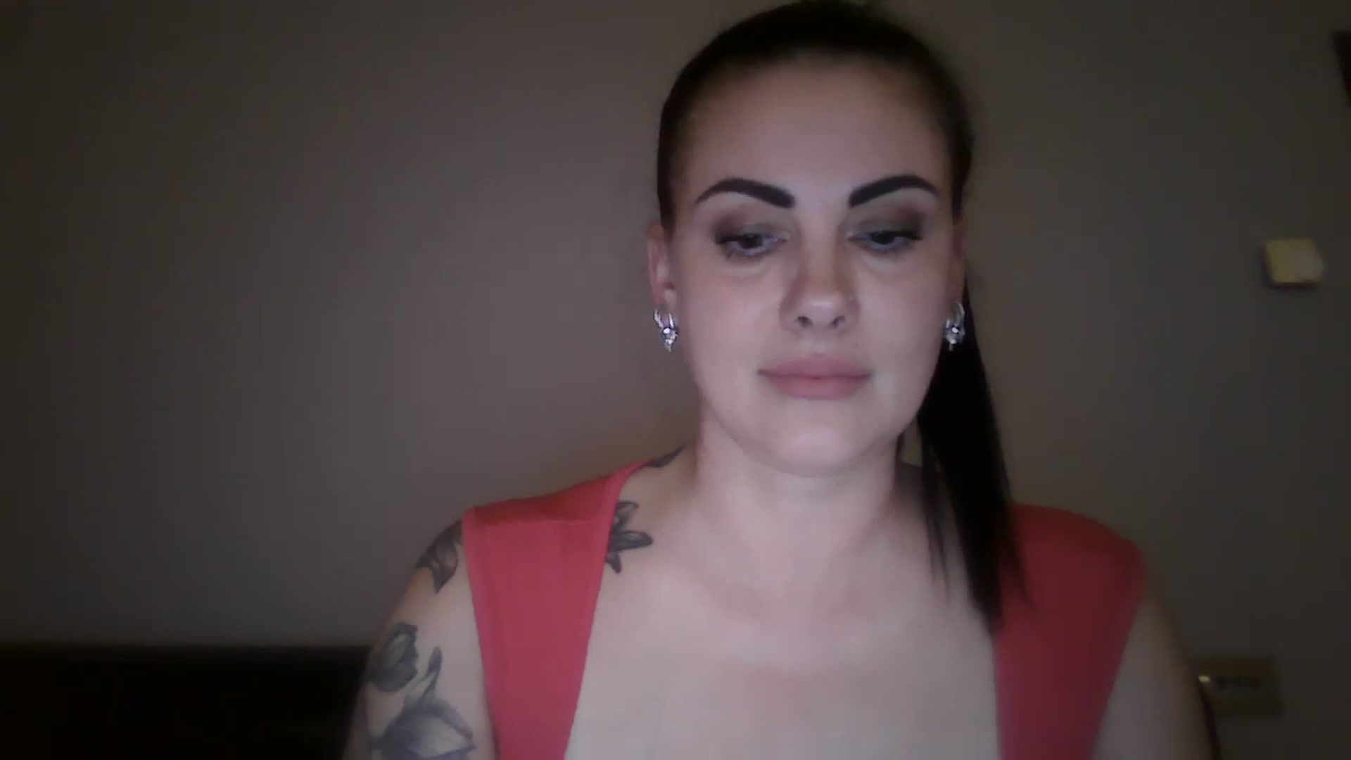 Gallery image thumbnail from FitBaby's myfreecams stream on, 10/22/2024, 14:25 image 11 of 20