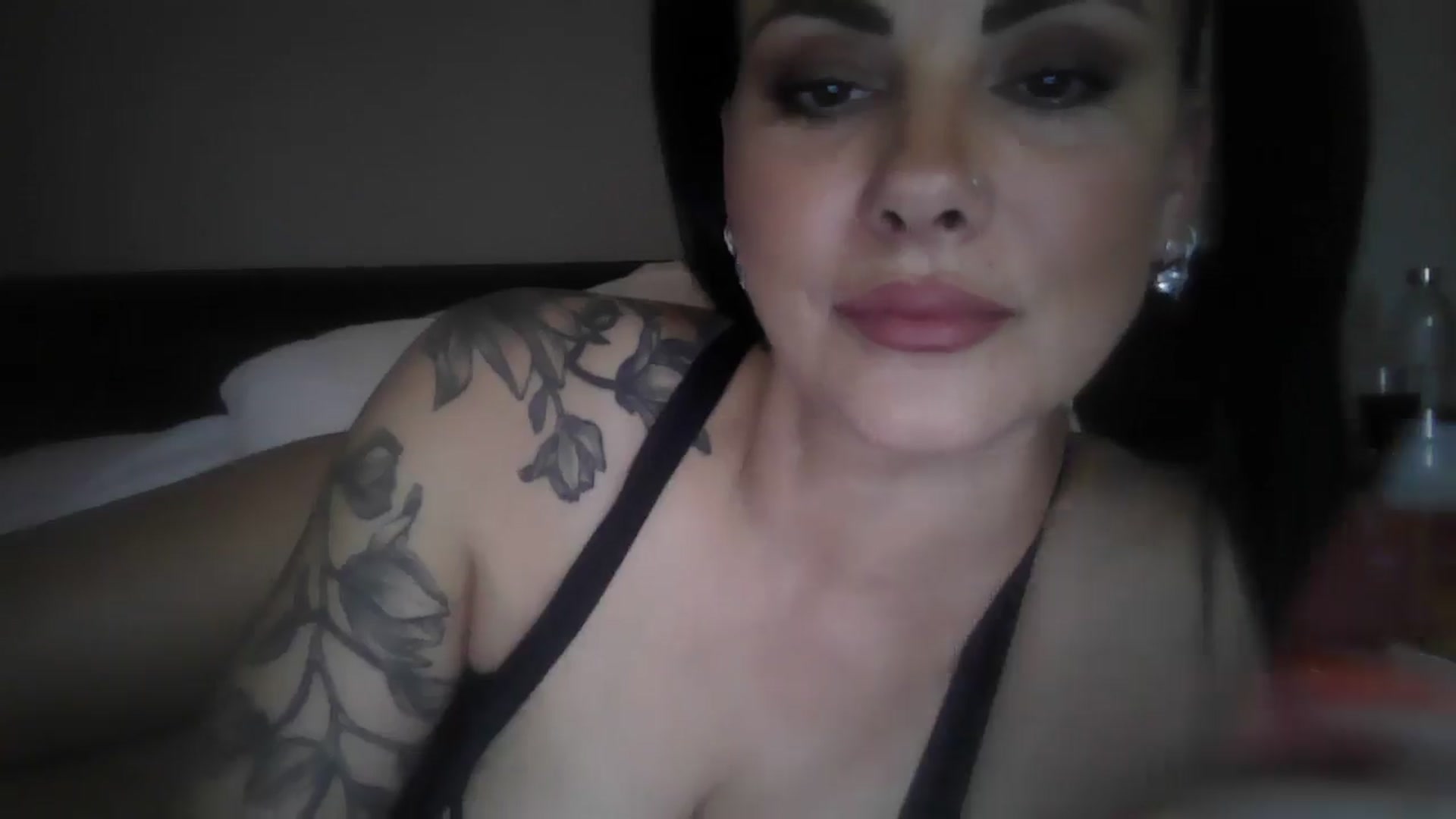 Gallery image thumbnail from FitBaby's myfreecams stream on, 10/25/2024, 13:35 image 11 of 20