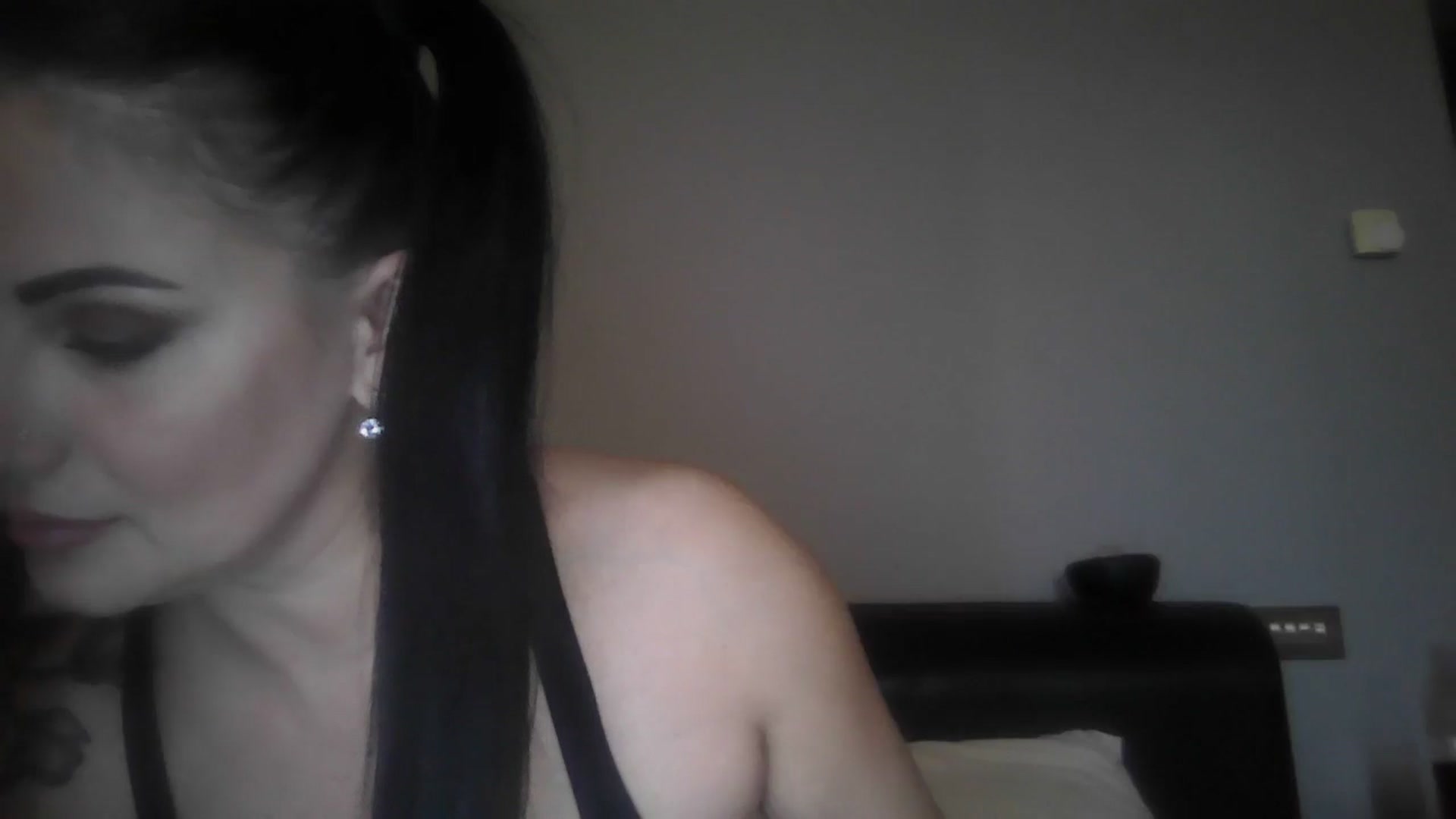 Gallery image thumbnail from FitBaby's myfreecams stream on, 10/25/2024, 13:35 image 6 of 20