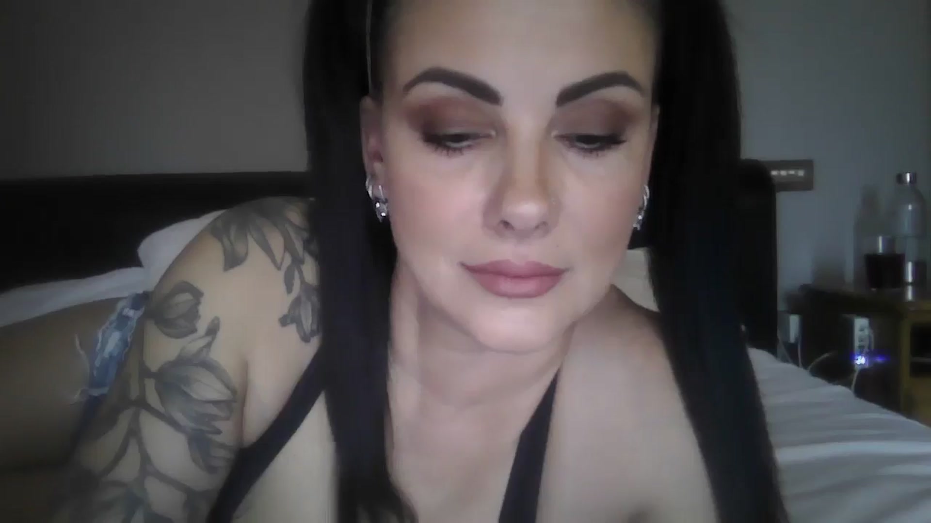 Gallery image thumbnail from FitBaby's myfreecams stream on, 10/25/2024, 13:35 image 19 of 20