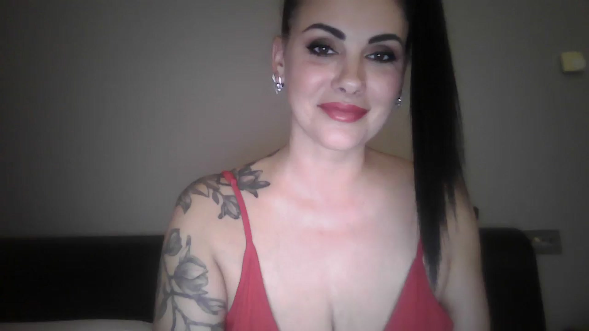 Gallery image thumbnail from FitBaby's myfreecams stream on, 10/30/2024, 15:06 image 20 of 20