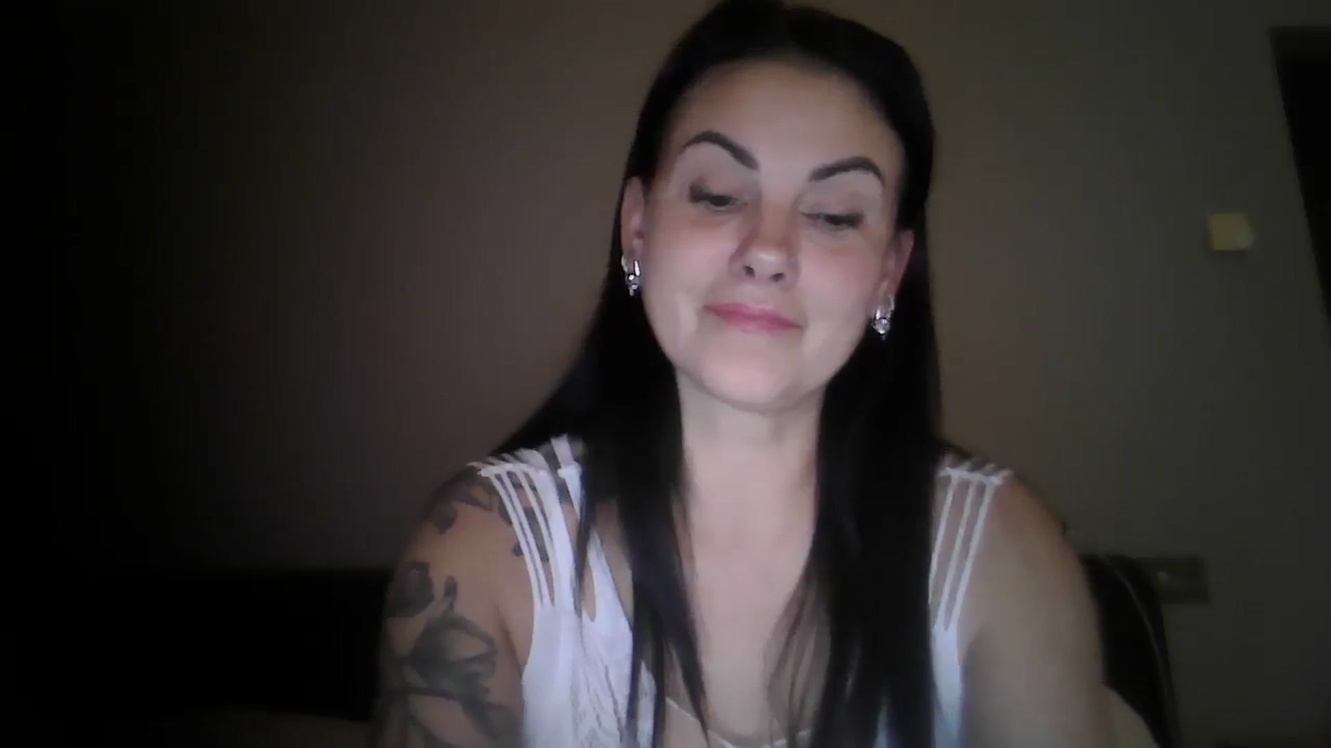 Gallery image thumbnail from FitBaby's myfreecams stream on, 11/15/2024, 15:32 image 17 of 20