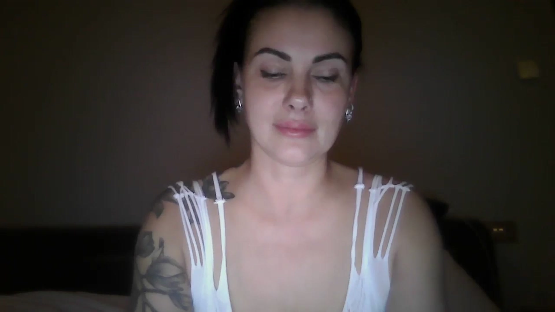 Gallery image thumbnail from FitBaby's myfreecams stream on, 11/15/2024, 16:59 image 7 of 20