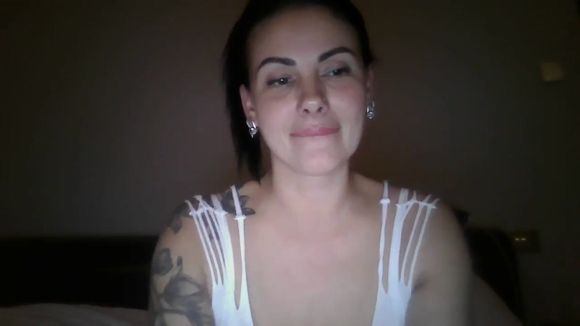 Gallery image thumbnail from FitBaby's myfreecams stream on, 11/15/2024, 16:59 image 10 of 20