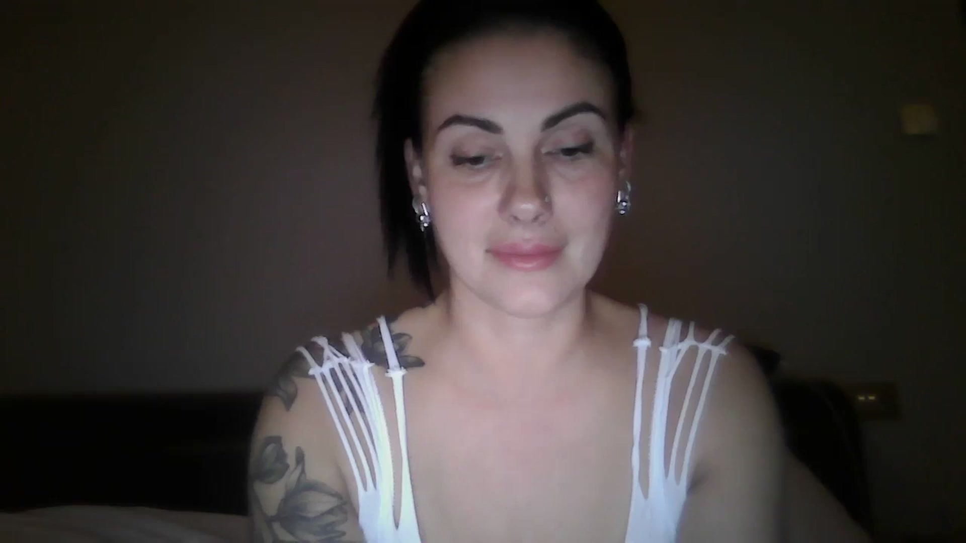 Gallery image thumbnail from FitBaby's myfreecams stream on, 11/15/2024, 16:59 image 17 of 20