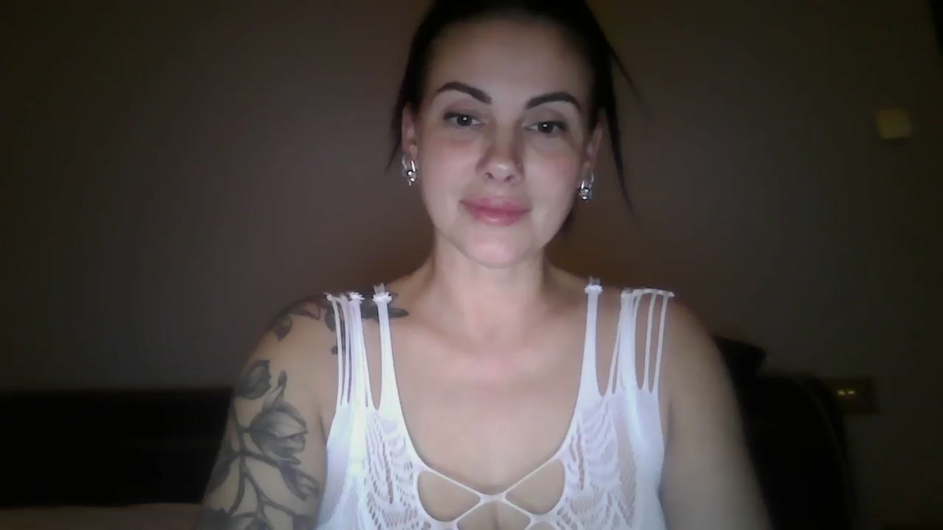 Gallery image thumbnail from FitBaby's myfreecams stream on, 11/15/2024, 17:48 image 15 of 20