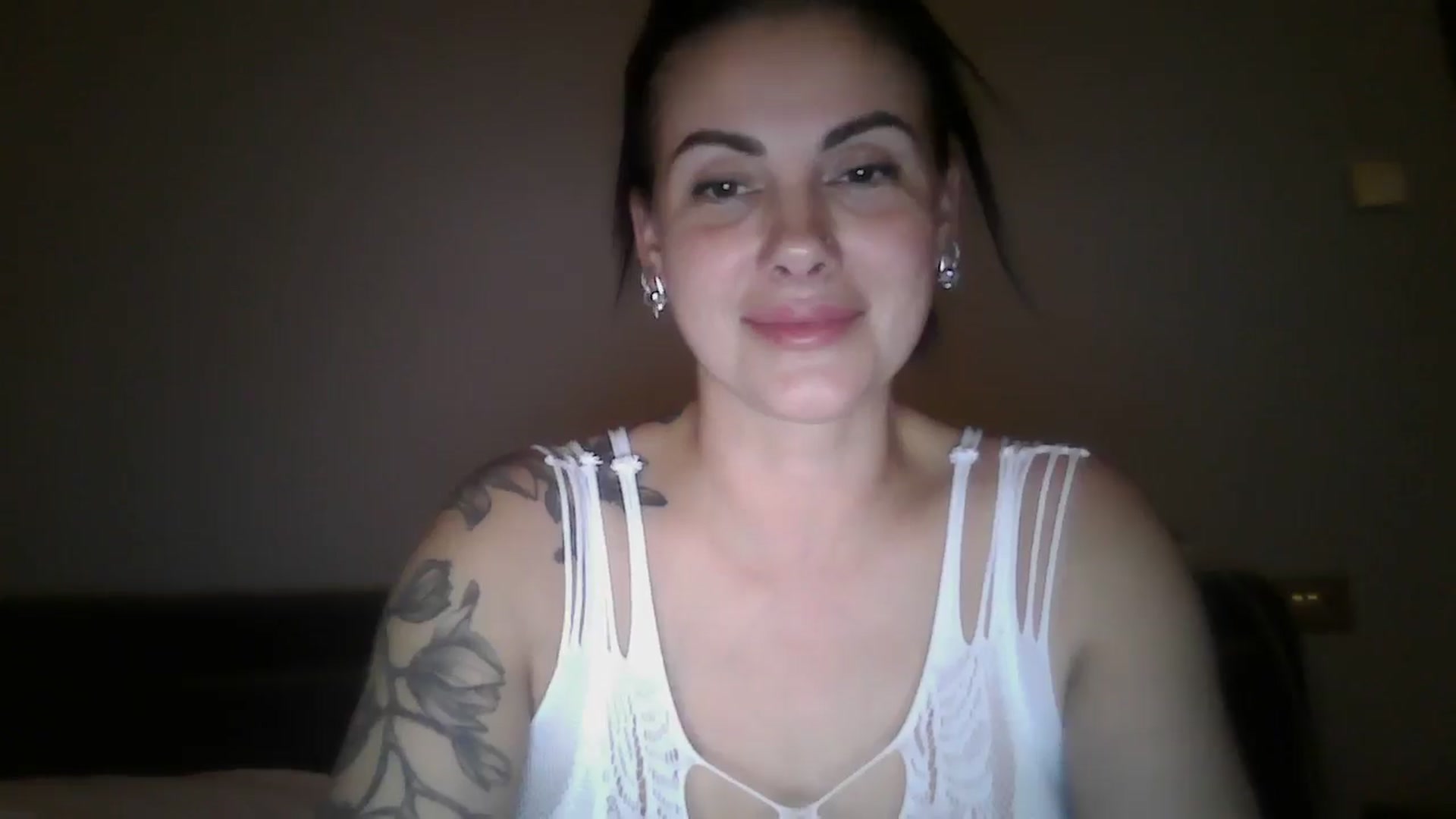 Gallery image thumbnail from FitBaby's myfreecams stream on, 11/15/2024, 17:48 image 19 of 20