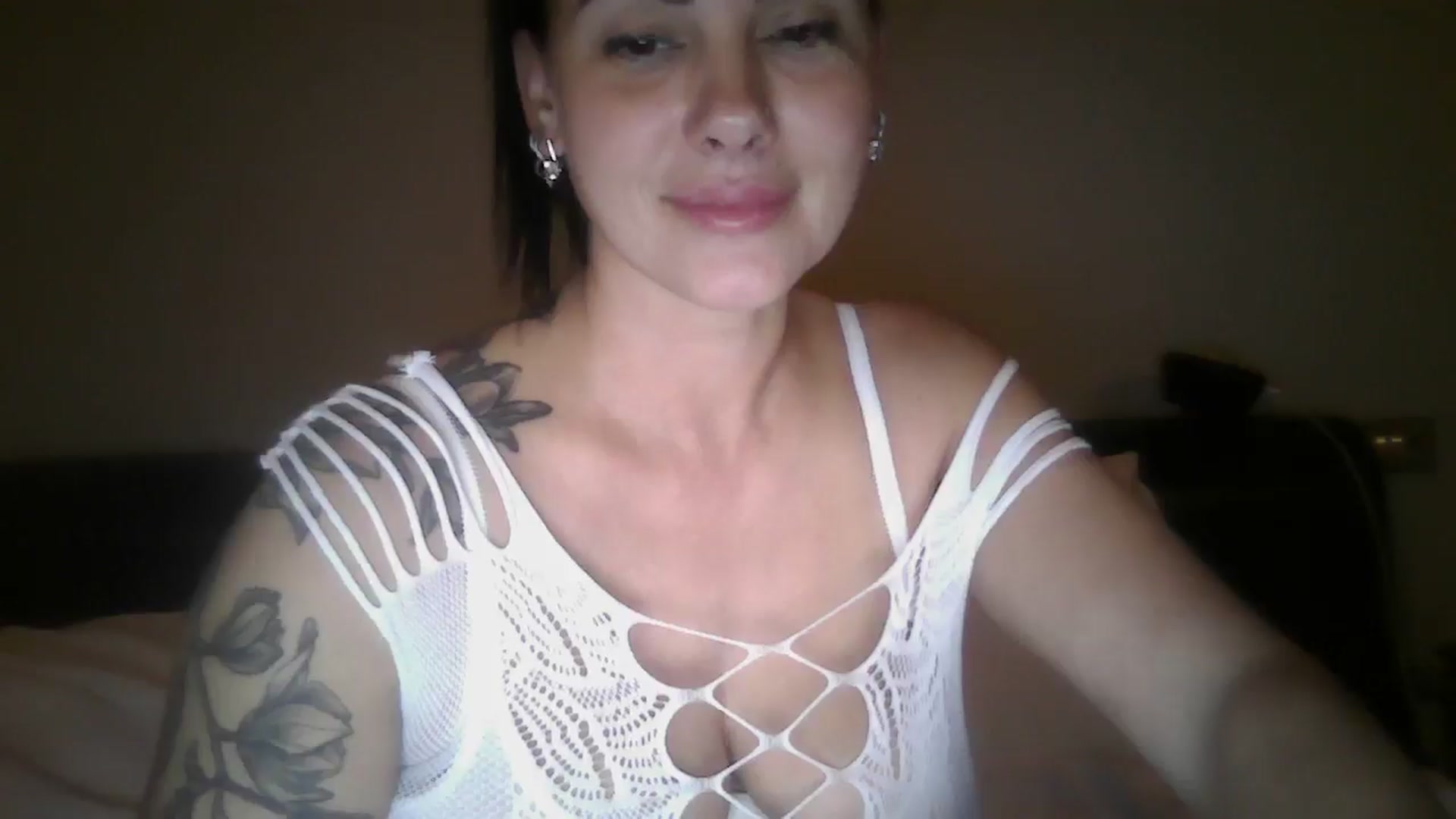 Gallery image thumbnail from FitBaby's myfreecams stream on, 11/15/2024, 18:43 image 20 of 20