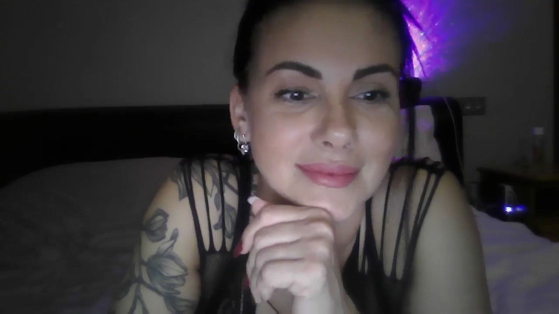 Gallery image thumbnail from FitBaby's myfreecams stream on, 11/16/2024, 16:52 image 10 of 20