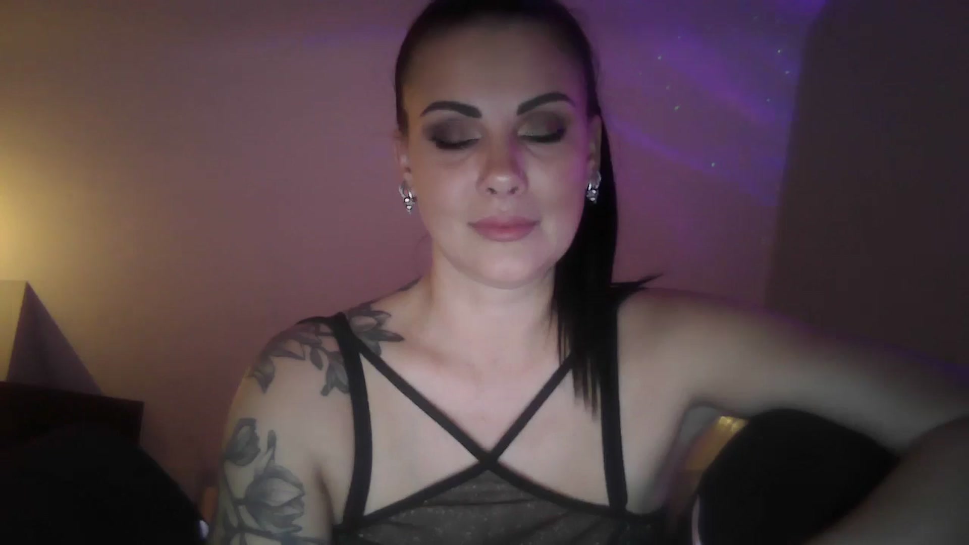 Gallery image thumbnail from FitBaby's myfreecams stream on, 11/18/2024, 13:34 image 13 of 20