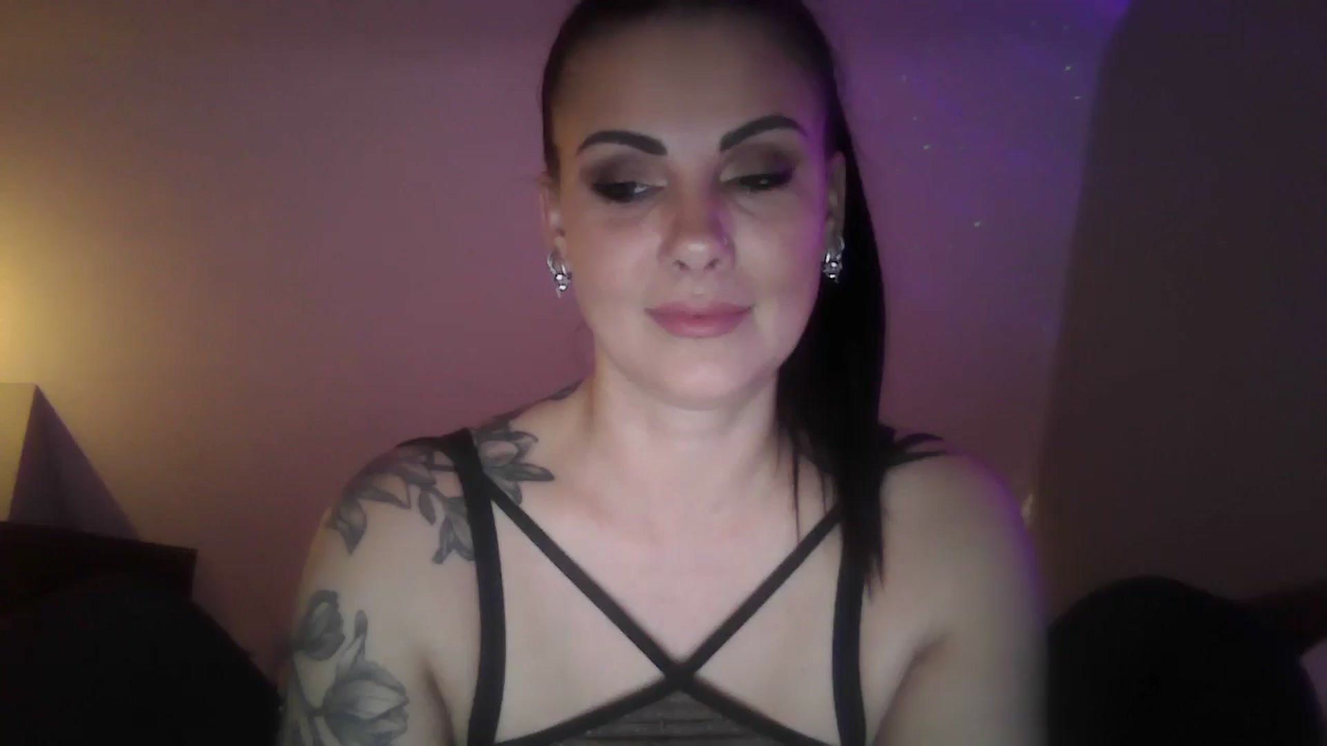 Gallery image thumbnail from FitBaby's myfreecams stream on, 11/18/2024, 13:34 image 20 of 20