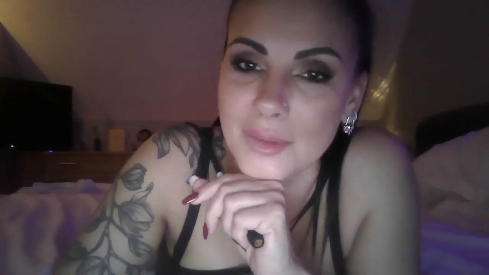 Gallery image thumbnail from FitBaby's myfreecams stream on, 11/18/2024, 14:40 image 5 of 20