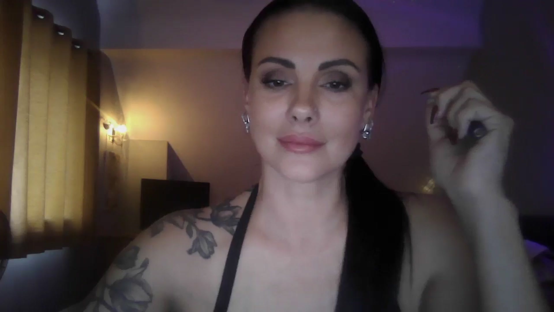 Gallery image thumbnail from FitBaby's myfreecams stream on, 11/19/2024, 14:08 image 9 of 20