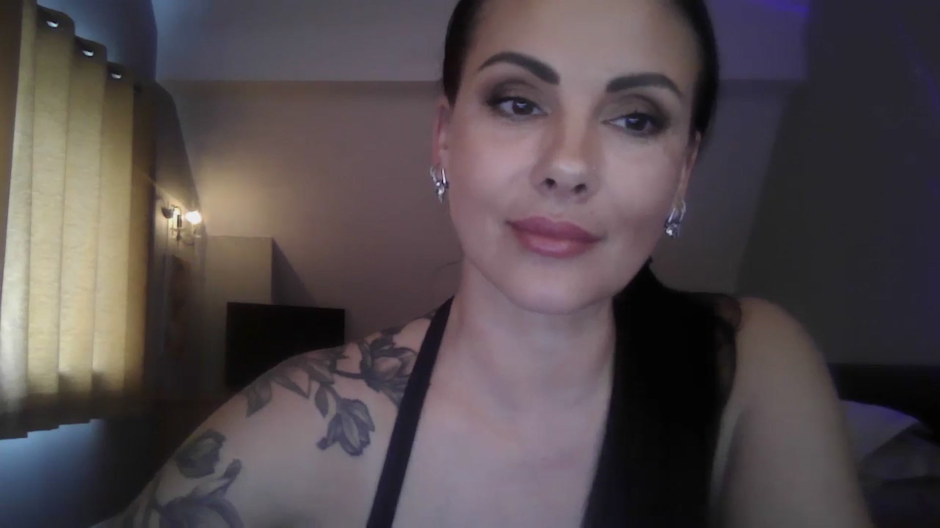 Gallery image thumbnail from FitBaby's myfreecams stream on, 11/19/2024, 14:08 image 3 of 20