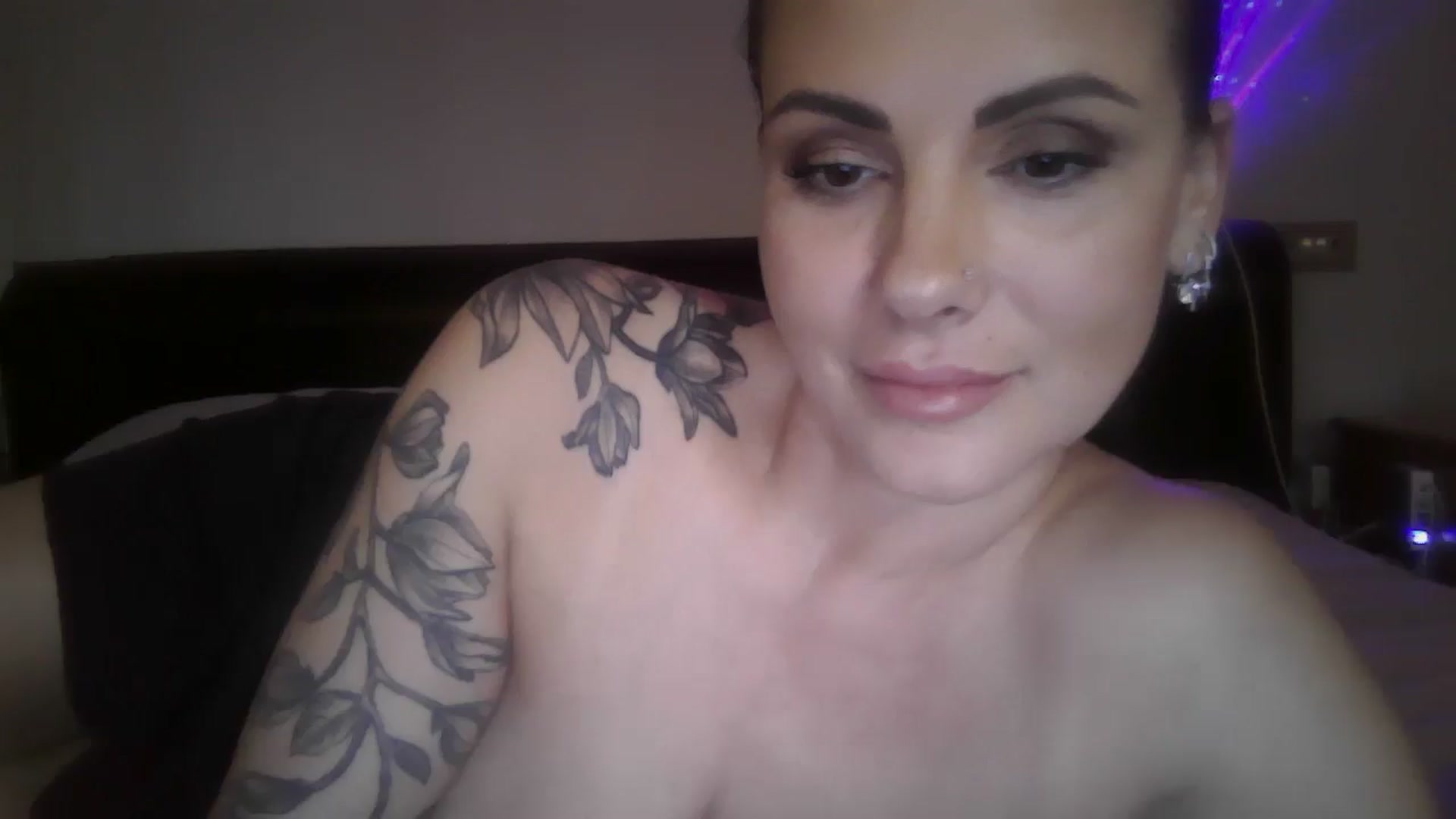 Gallery image thumbnail from FitBaby's myfreecams stream on, 11/19/2024, 15:05 image 13 of 20