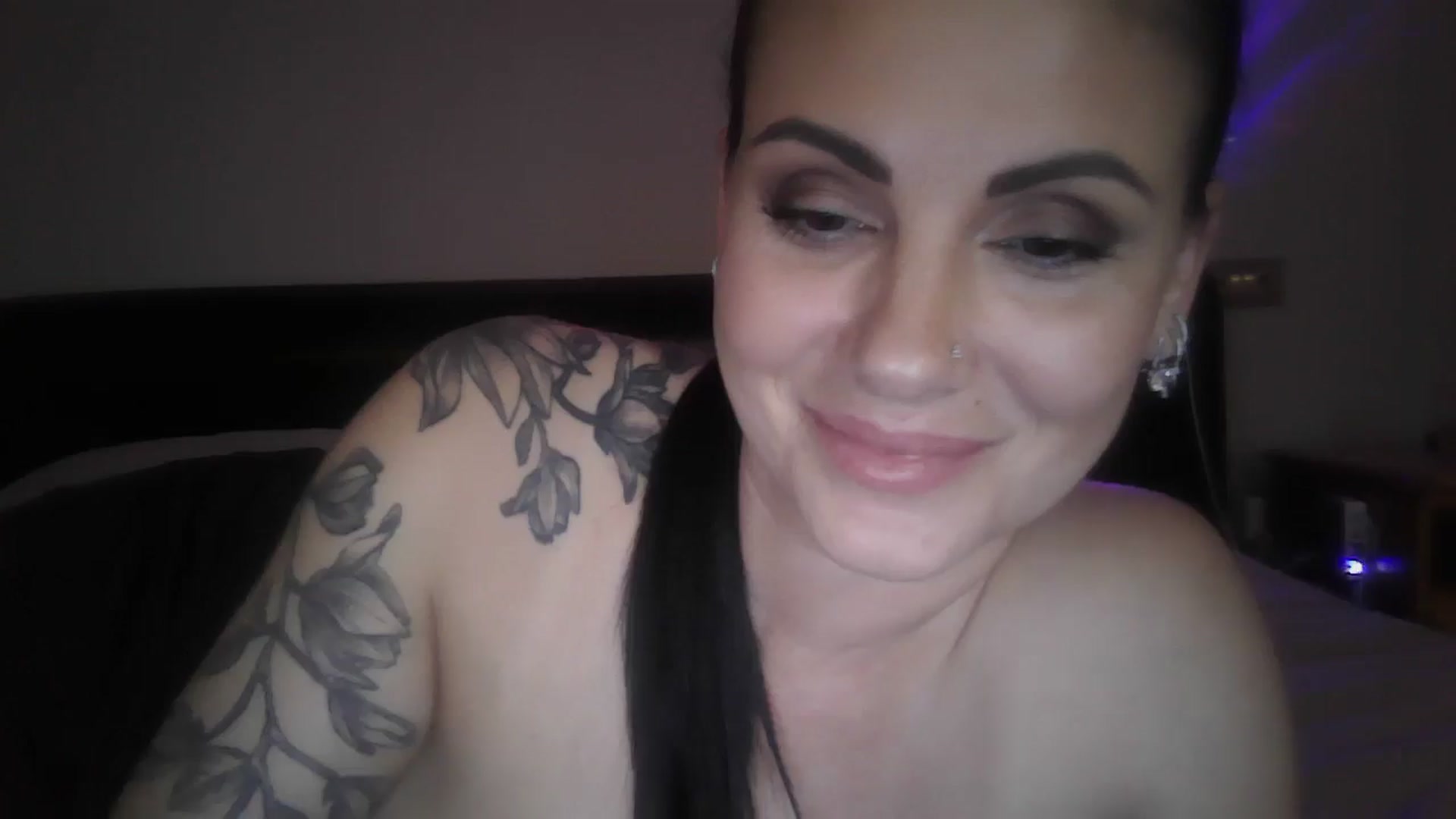 Gallery image thumbnail from FitBaby's myfreecams stream on, 11/19/2024, 15:05 image 20 of 20