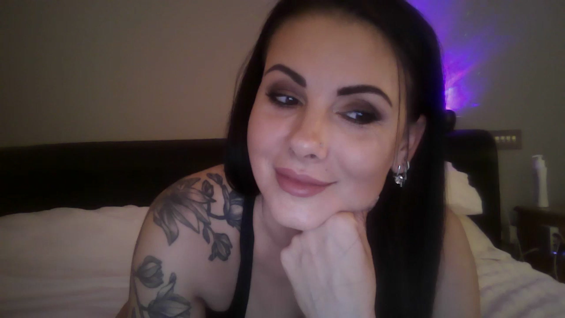 Gallery image thumbnail from FitBaby's myfreecams stream on, 11/29/2024, 14:37 image 7 of 20