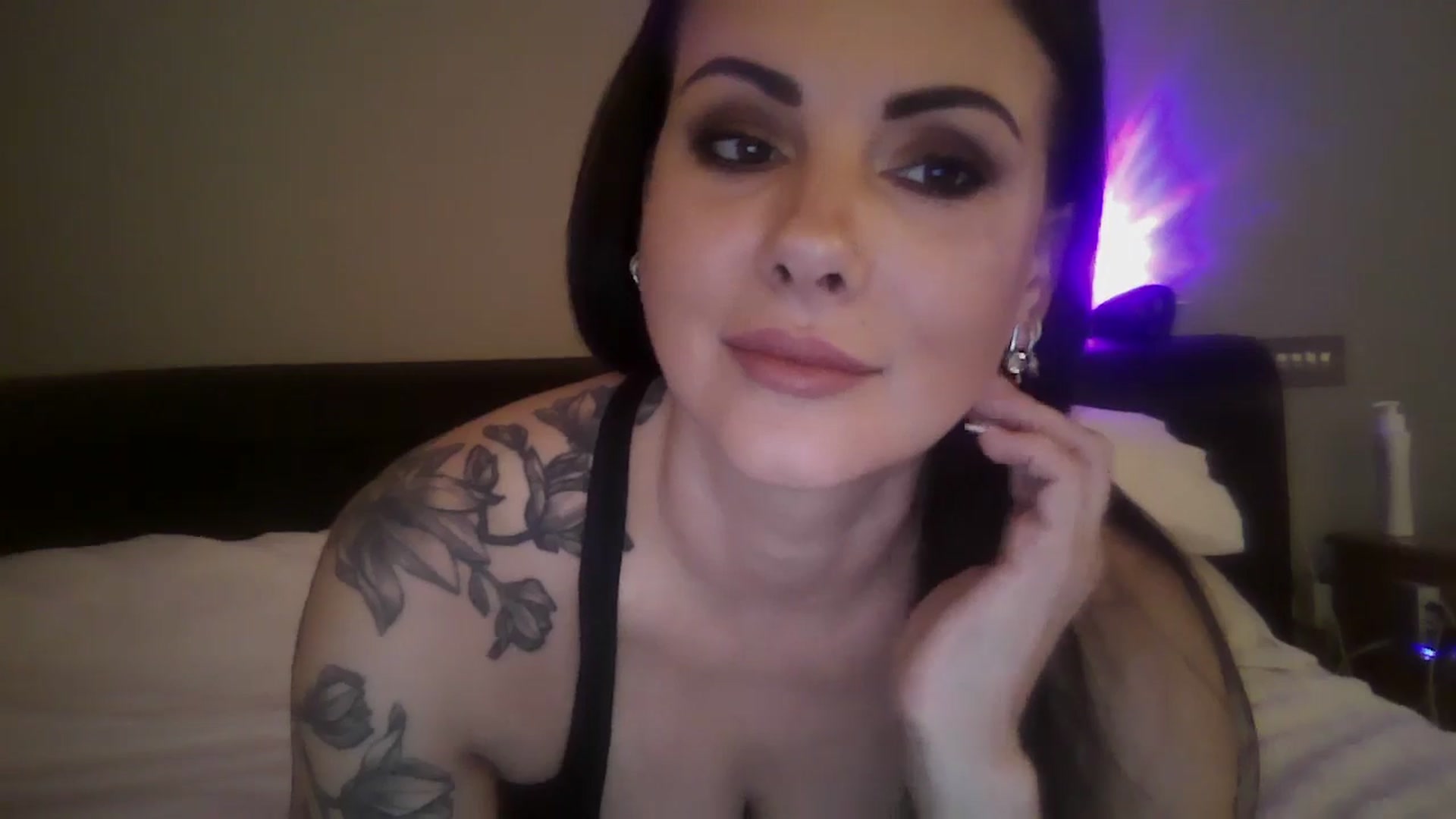 Gallery image thumbnail from FitBaby's myfreecams stream on, 11/29/2024, 14:37 image 6 of 20