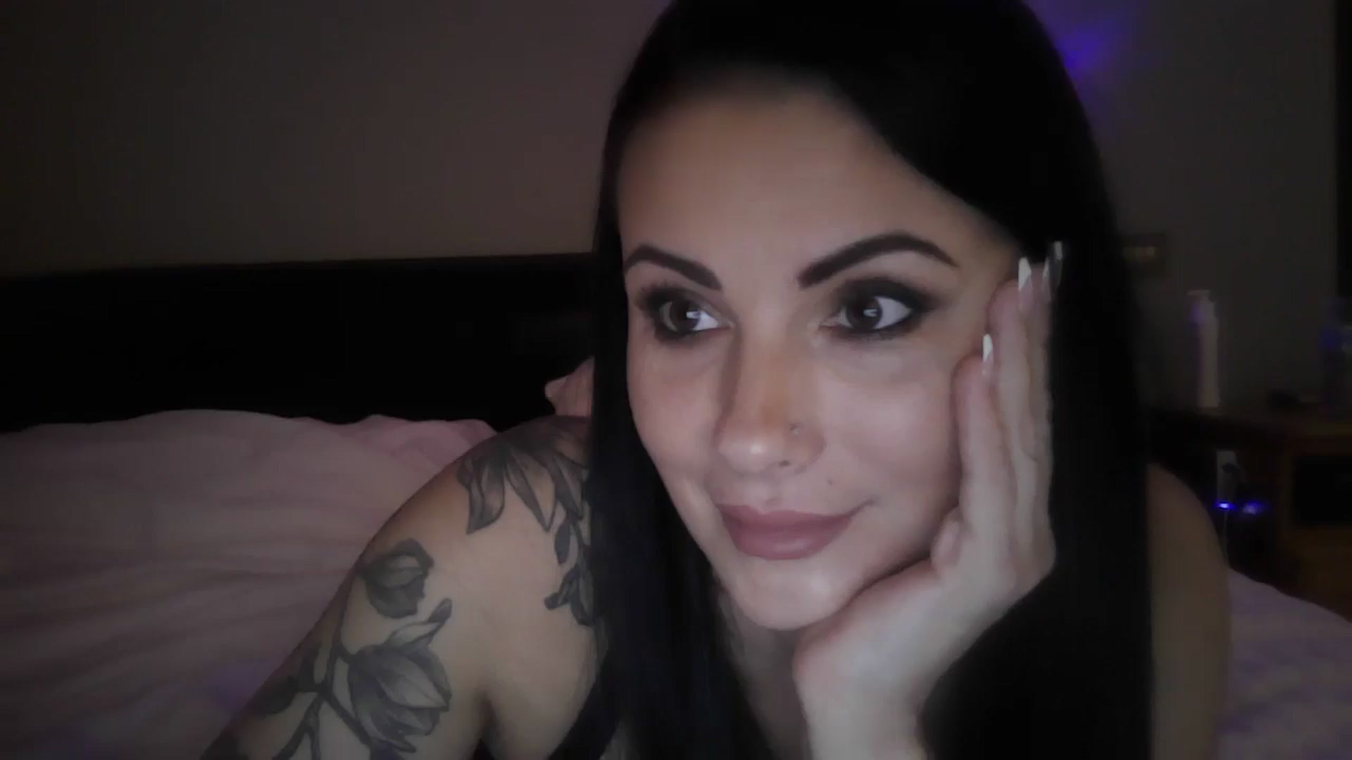 Gallery image thumbnail from FitBaby's myfreecams stream on, 11/29/2024, 14:37 image 15 of 20
