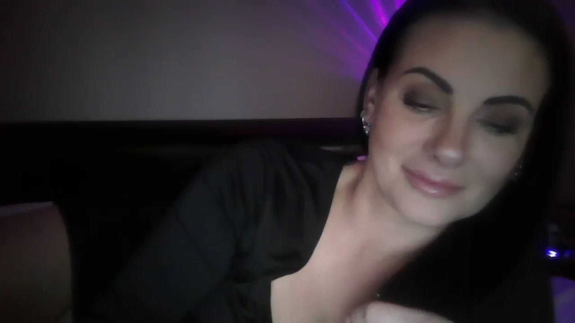 Gallery image thumbnail from FitBaby's myfreecams stream on, 12/03/2024, 16:04 image 6 of 20