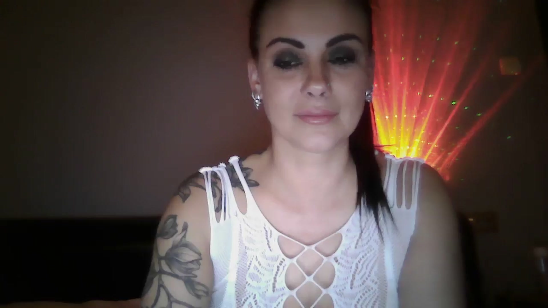 Gallery image thumbnail from FitBaby's myfreecams stream on, 12/04/2024, 16:31 image 15 of 20