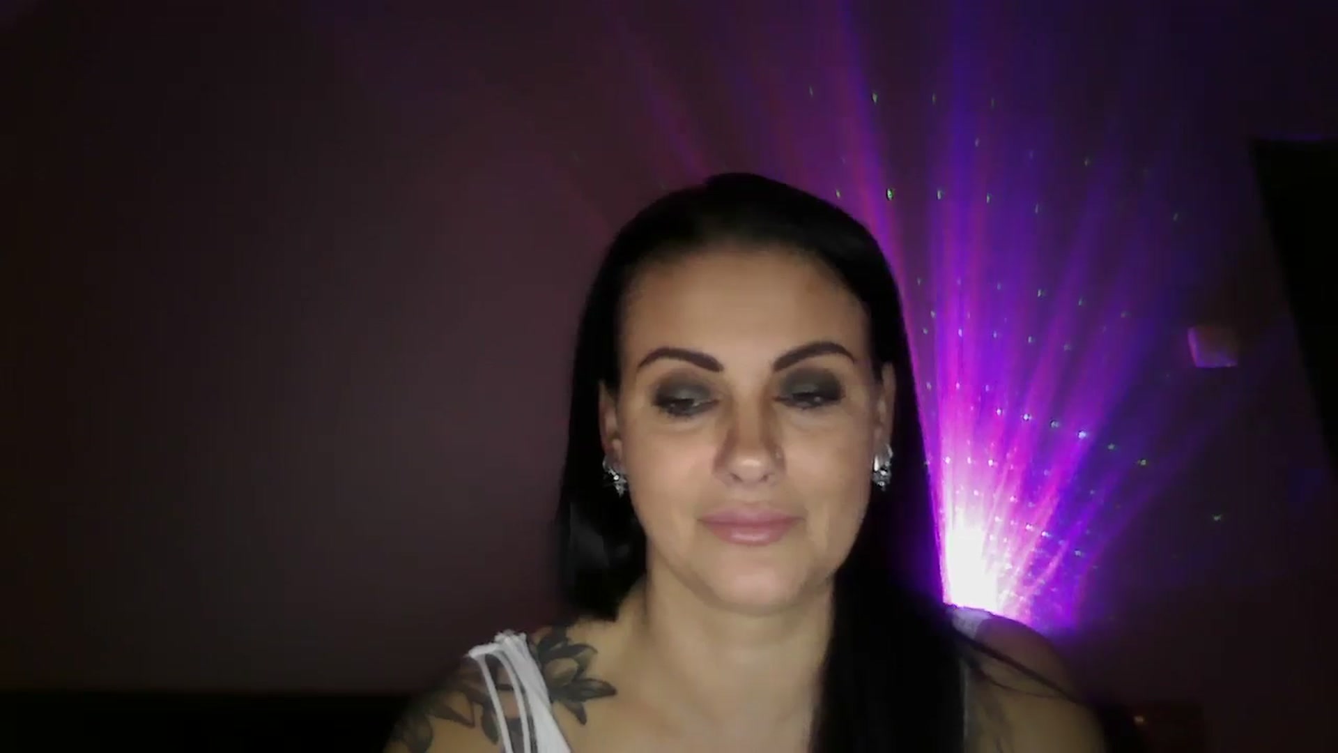 Gallery image thumbnail from FitBaby's myfreecams stream on, 12/04/2024, 17:25 image 9 of 20