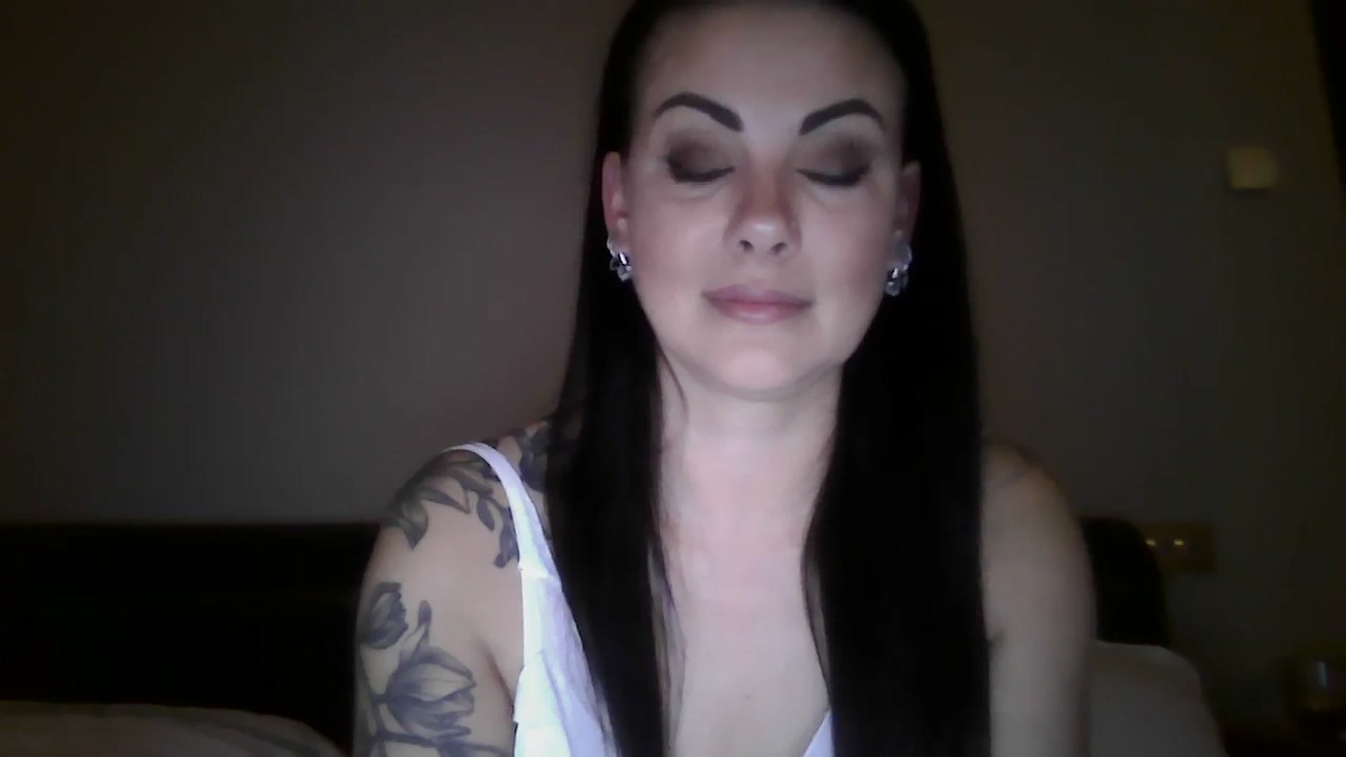 Gallery image thumbnail from FitBaby's myfreecams stream on, 01/23/2025, 16:43 image 15 of 20