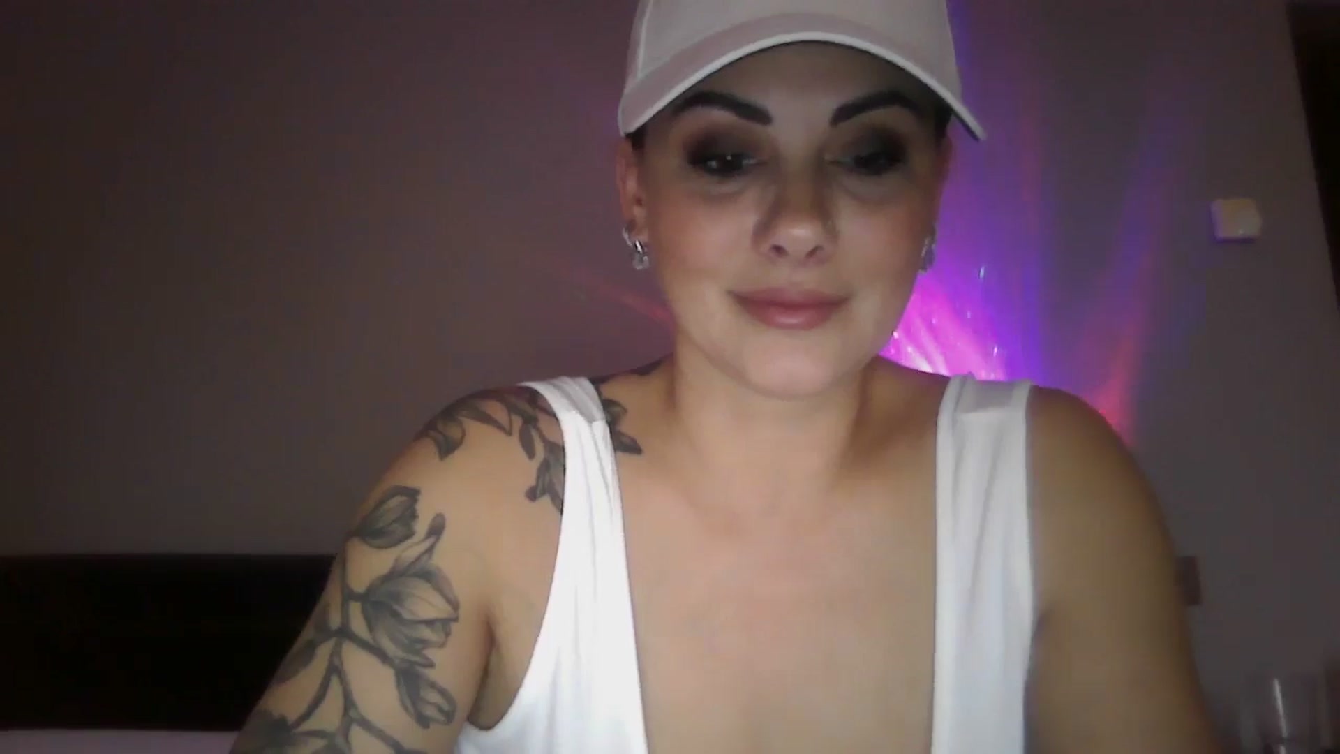 Gallery image thumbnail from FitBaby's myfreecams stream on, 01/31/2025, 15:26 image 6 of 20