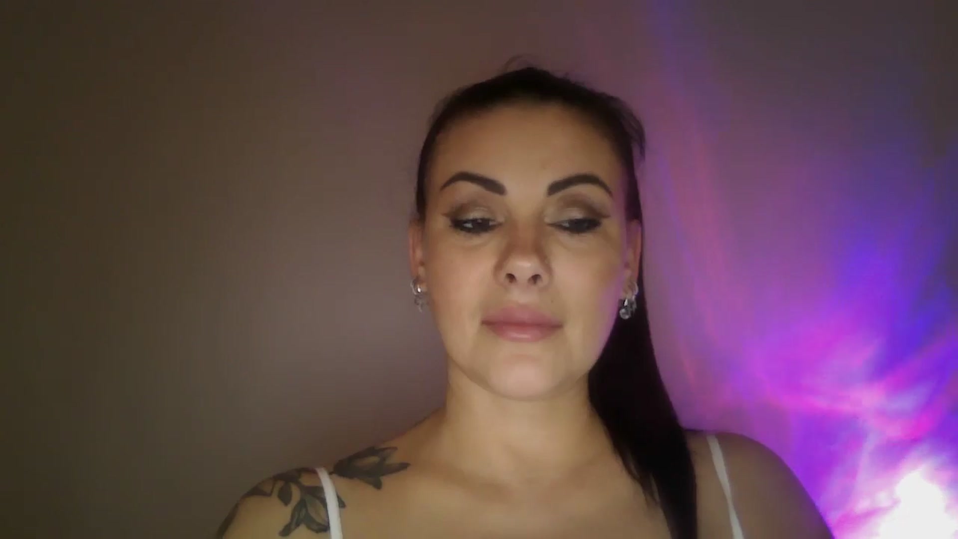 Gallery image thumbnail from FitBaby's myfreecams stream on, 02/25/2025, 15:26 image 8 of 20