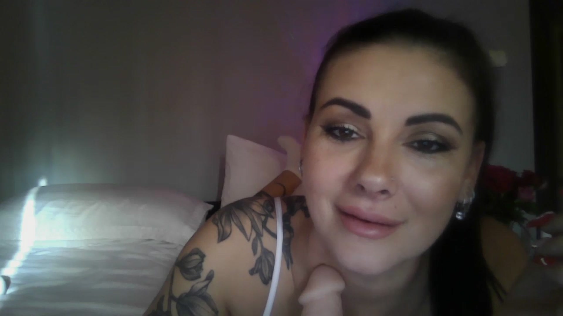 Gallery image thumbnail from FitBaby's myfreecams stream on, 02/25/2025, 16:06 image 19 of 20