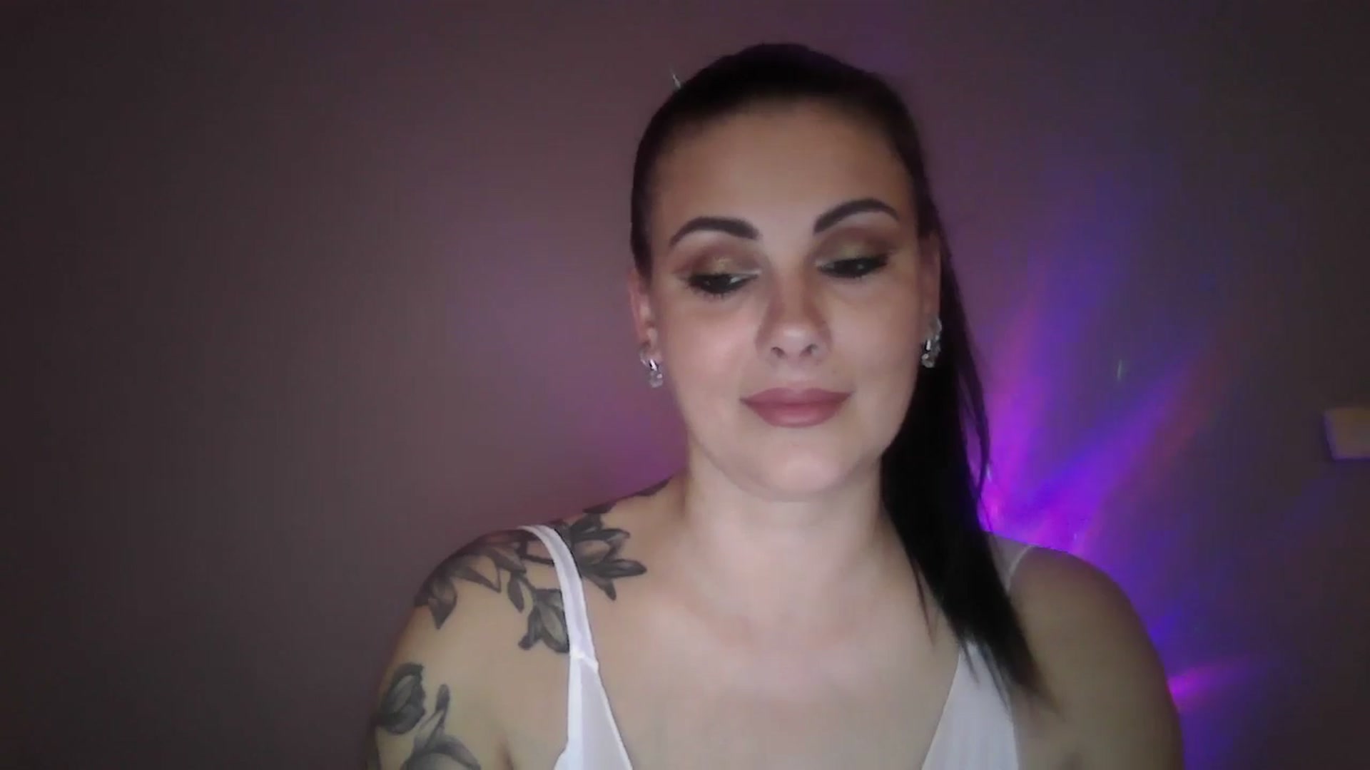 Gallery image thumbnail from FitBaby's myfreecams stream on, 03/06/2025, 15:52 image 17 of 20