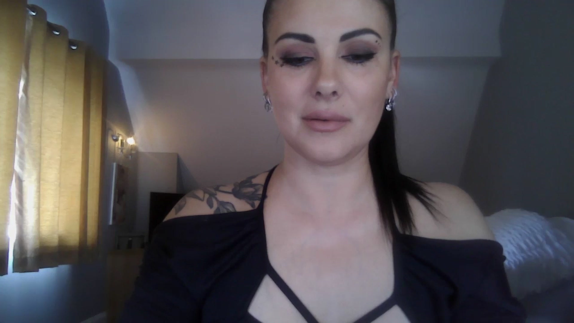 Gallery image thumbnail from FitBaby's myfreecams stream on, 03/12/2025, 15:15 image 15 of 20