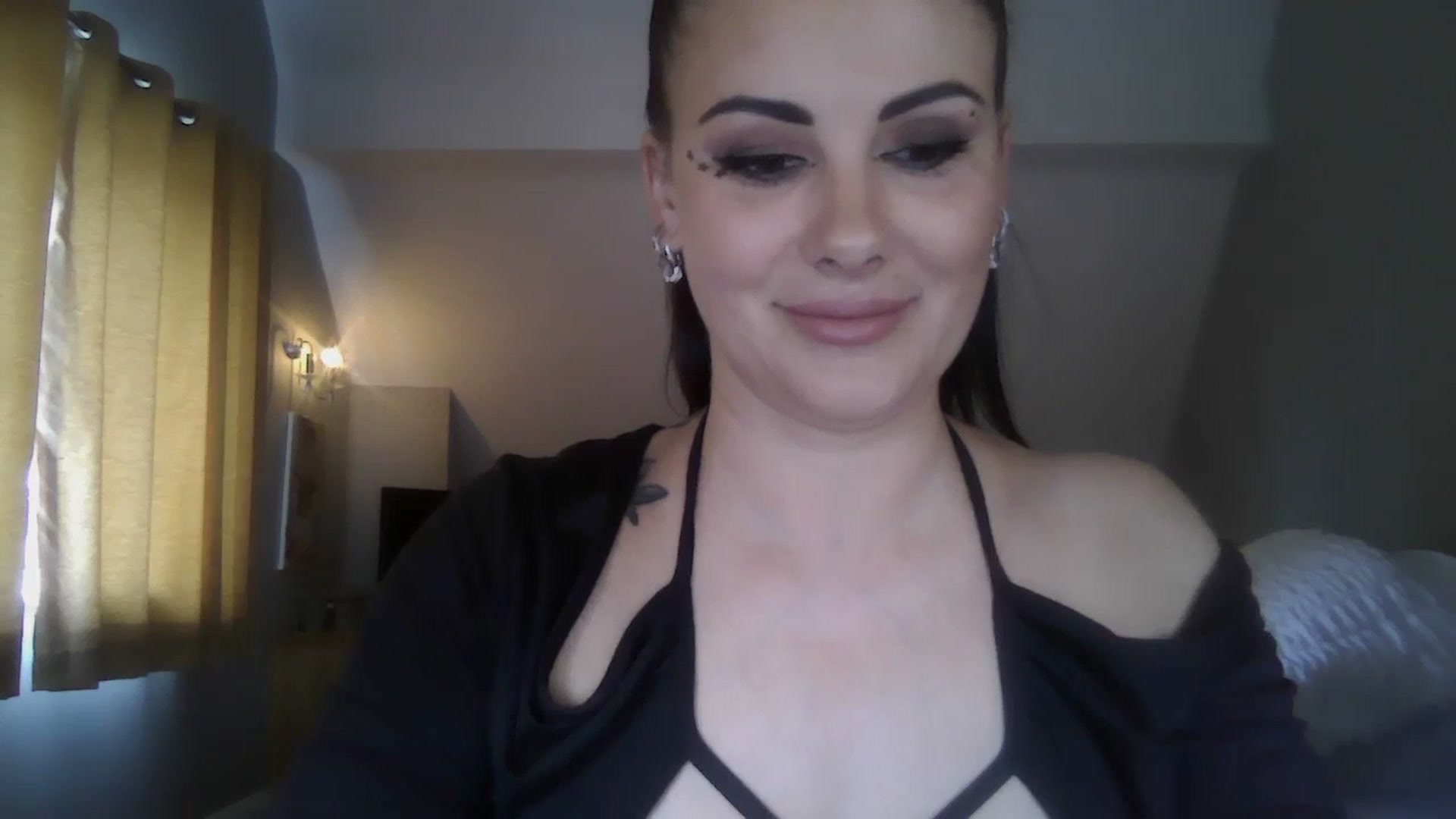 Gallery image thumbnail from FitBaby's myfreecams stream on, 03/12/2025, 15:15 image 11 of 20