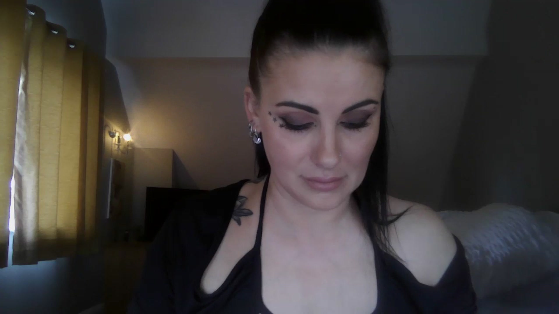 Gallery image thumbnail from FitBaby's myfreecams stream on, 03/12/2025, 15:15 image 8 of 20