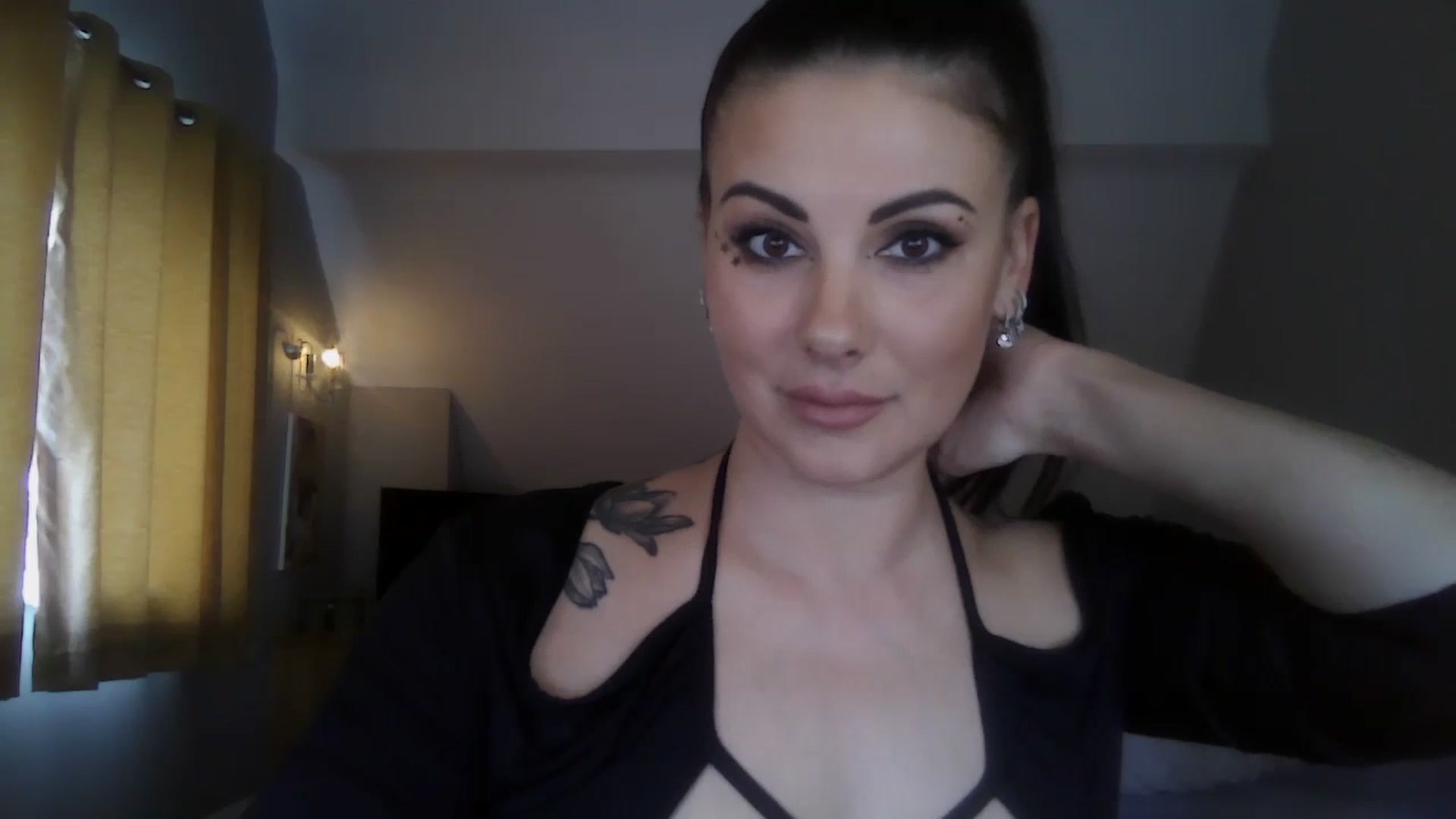 Gallery image thumbnail from FitBaby's myfreecams stream on, 03/12/2025, 15:15 image 2 of 20