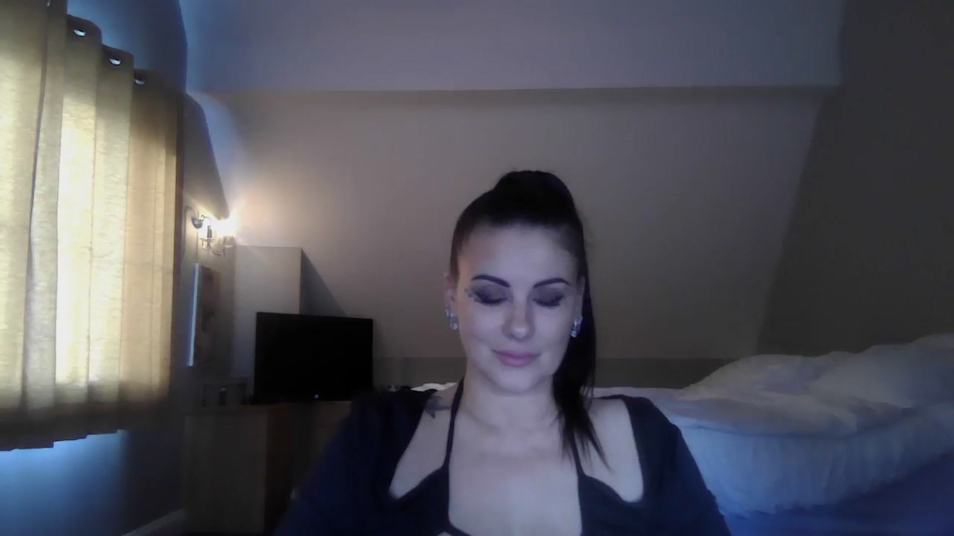 Gallery image thumbnail from FitBaby's myfreecams stream on, 03/12/2025, 18:07 image 9 of 20
