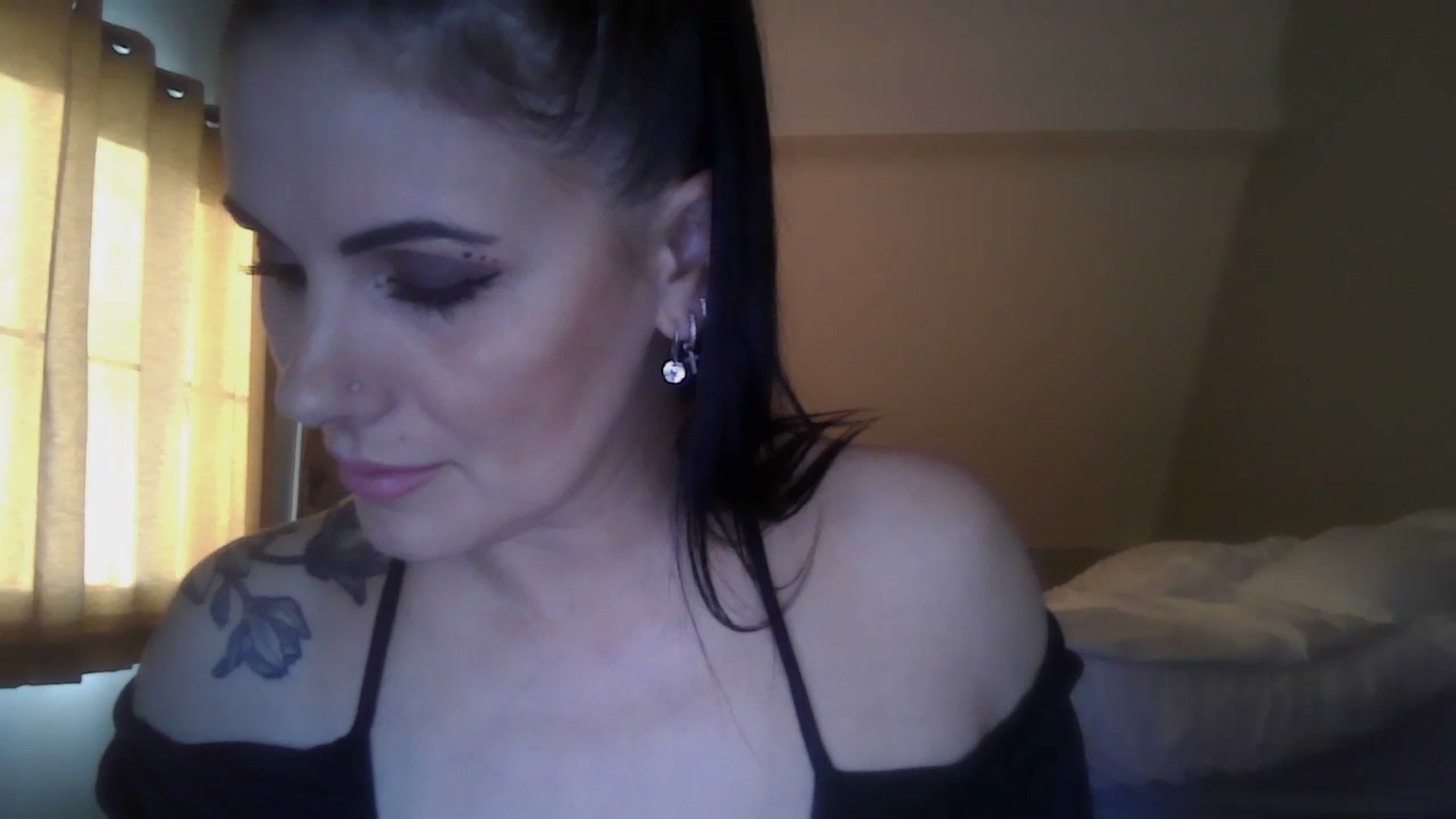 Gallery image thumbnail from FitBaby's myfreecams stream on, 03/12/2025, 18:07 image 12 of 20
