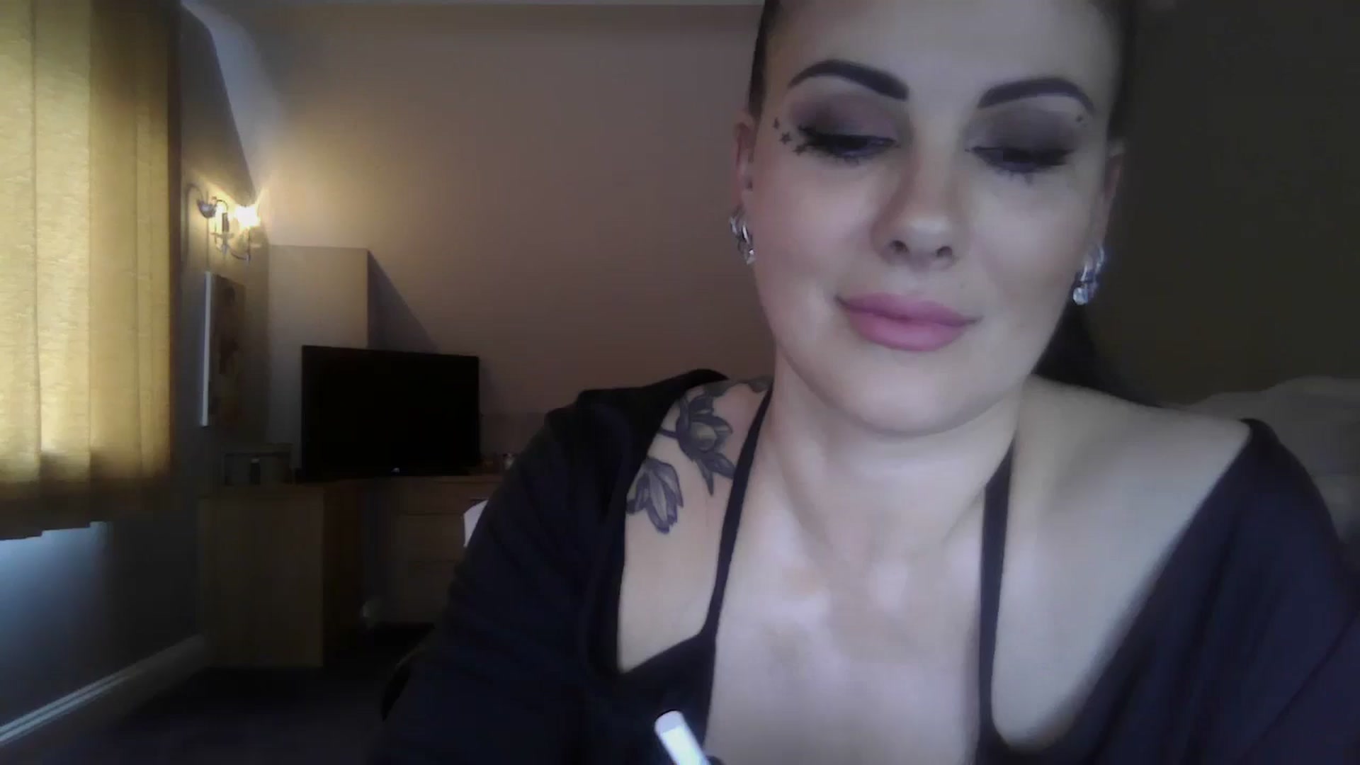 Gallery image thumbnail from FitBaby's myfreecams stream on, 03/12/2025, 18:07 image 3 of 20