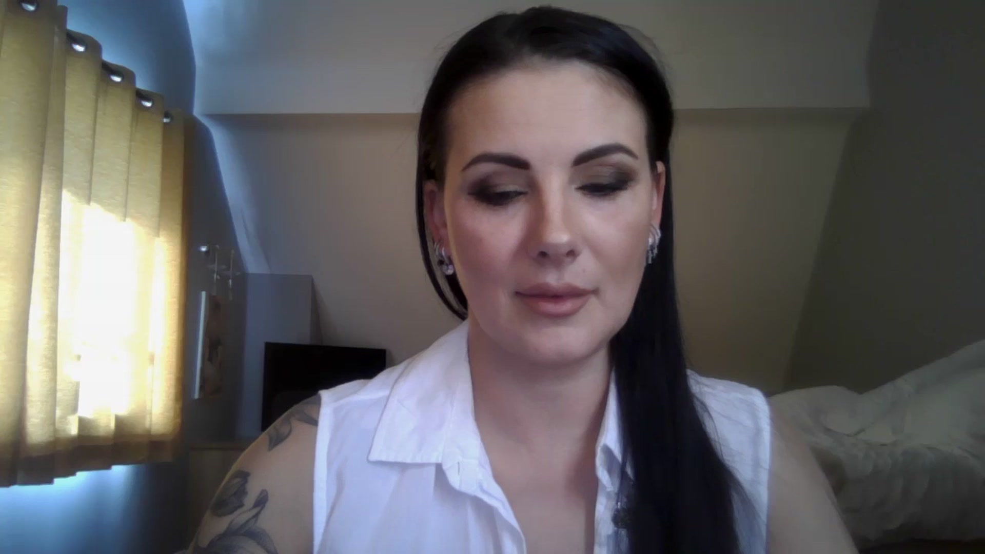 Gallery image thumbnail from FitBaby's myfreecams stream on, 03/18/2025, 14:35 image 19 of 20
