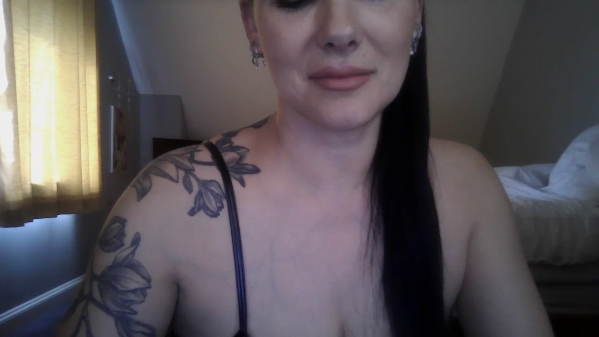 Gallery image thumbnail from FitBaby's myfreecams stream on, 03/21/2025, 15:19 image 13 of 20