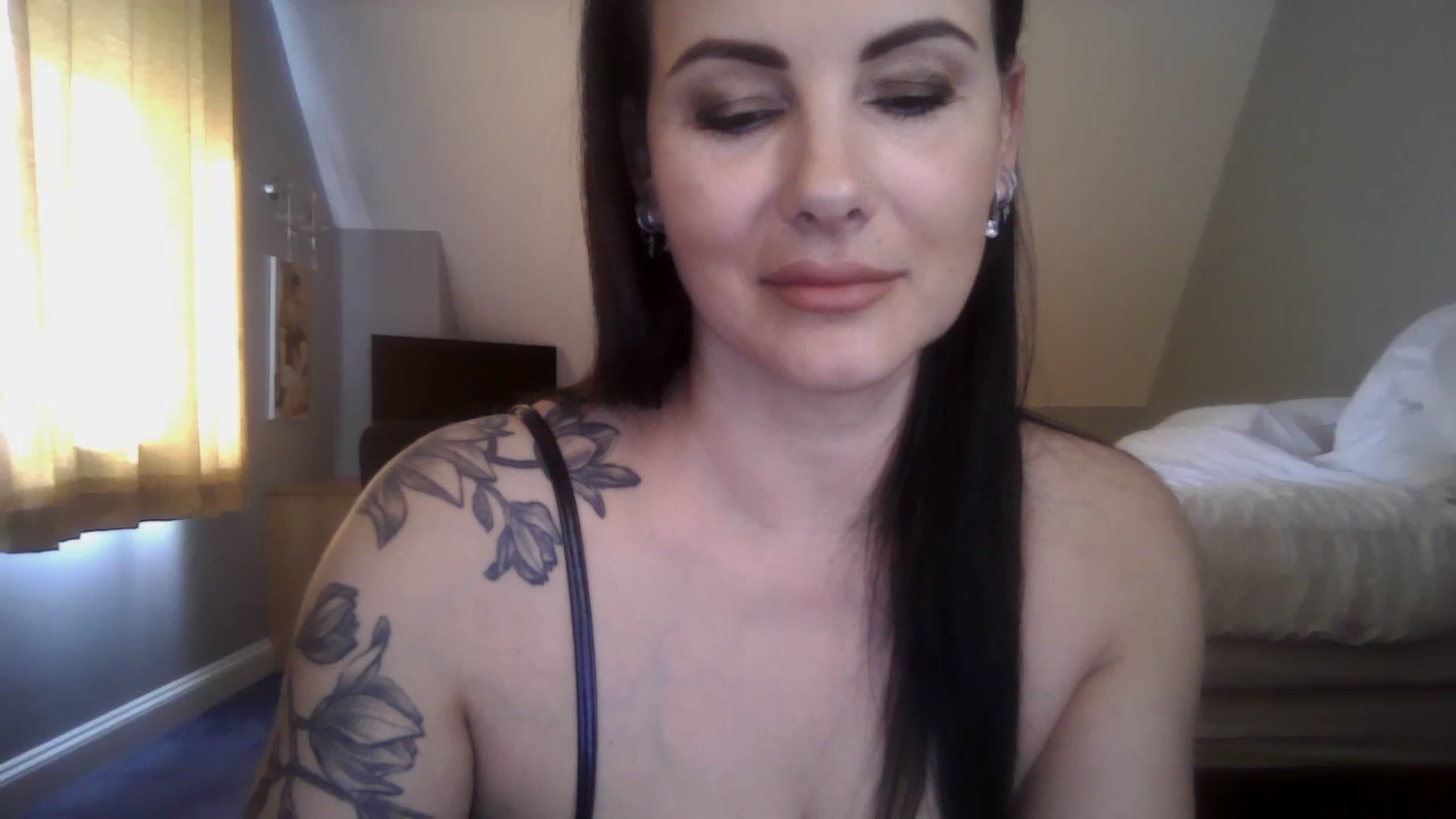 Gallery image thumbnail from FitBaby's myfreecams stream on, 03/21/2025, 15:19 image 16 of 20